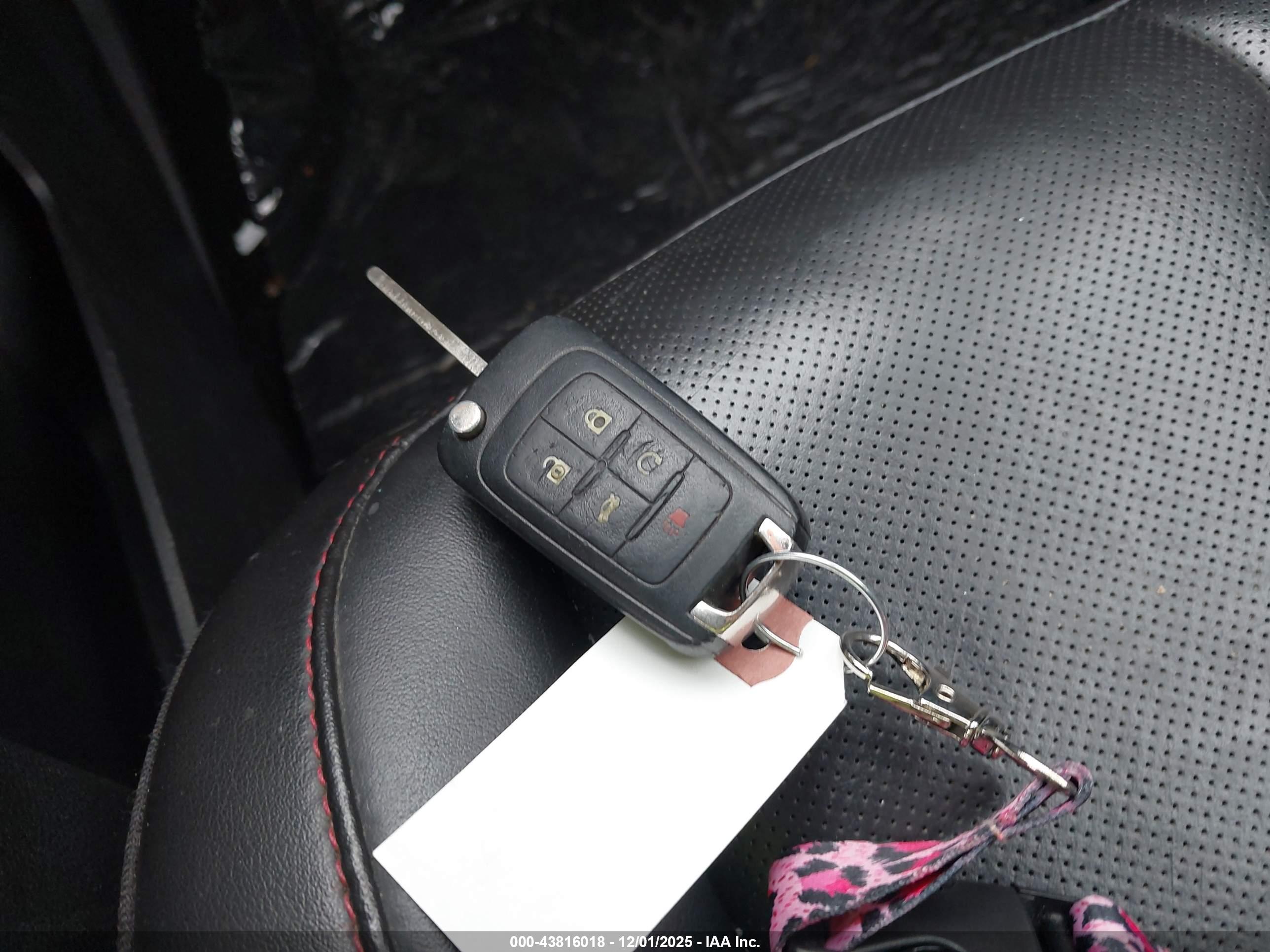 CHEVROLET EQUINOX image 11