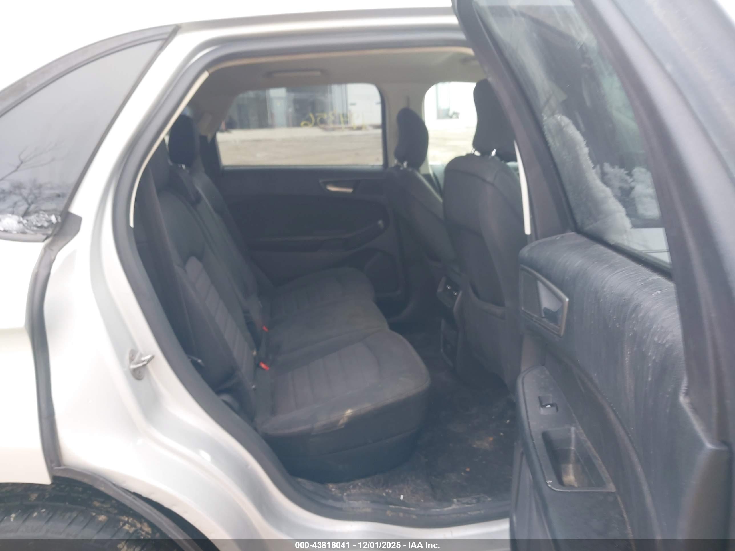 FORD EDGE image 8