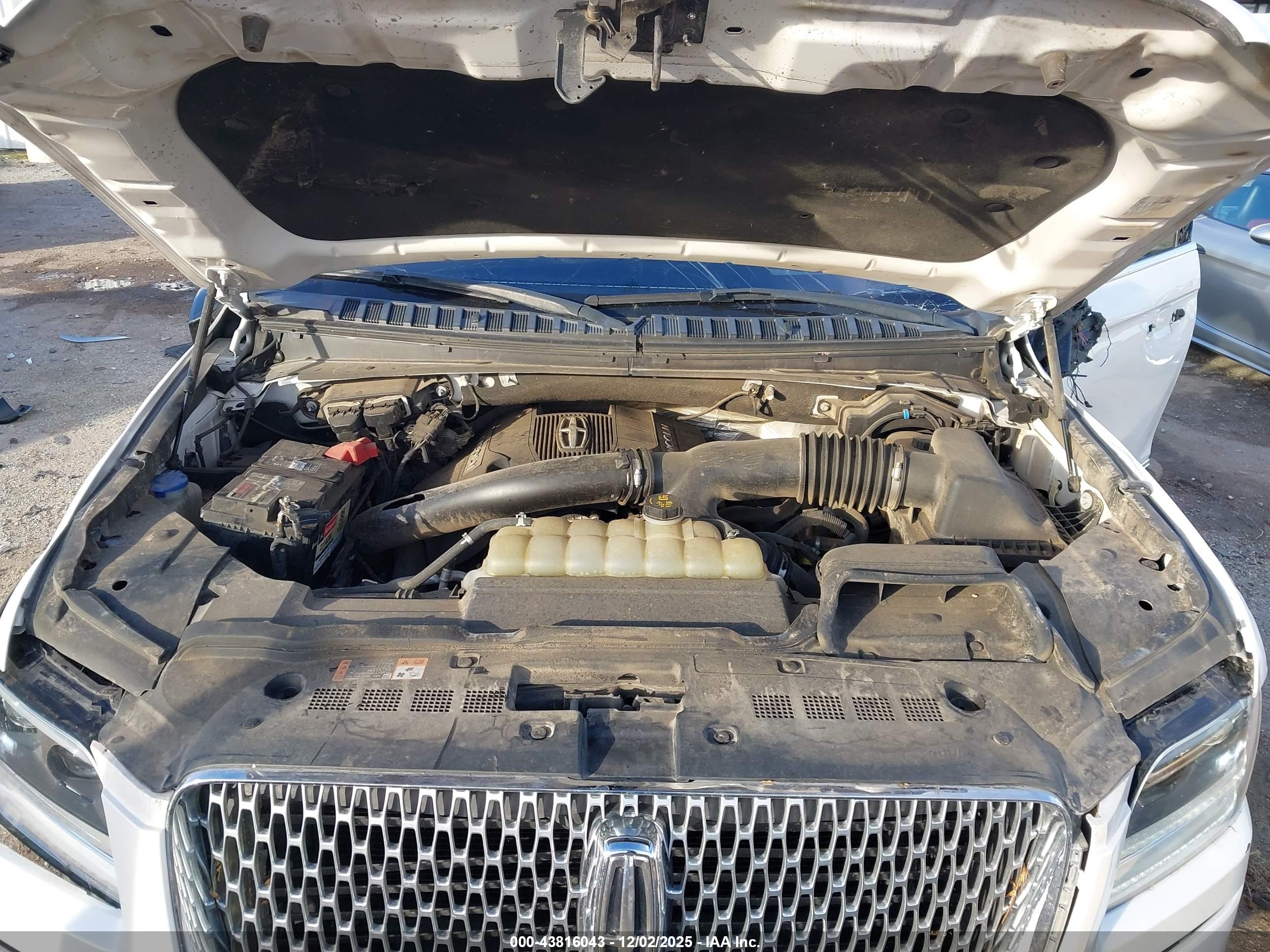 LINCOLN NAVIGATOR image 10