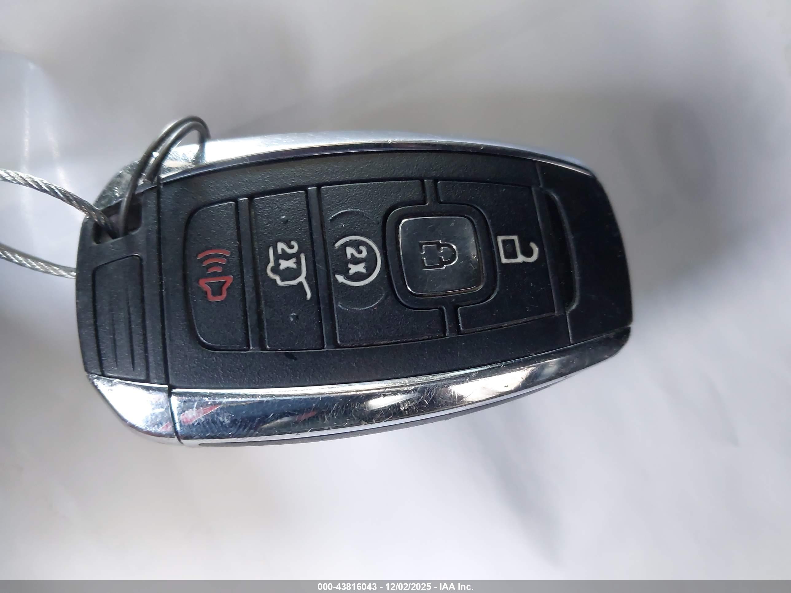LINCOLN NAVIGATOR image 11