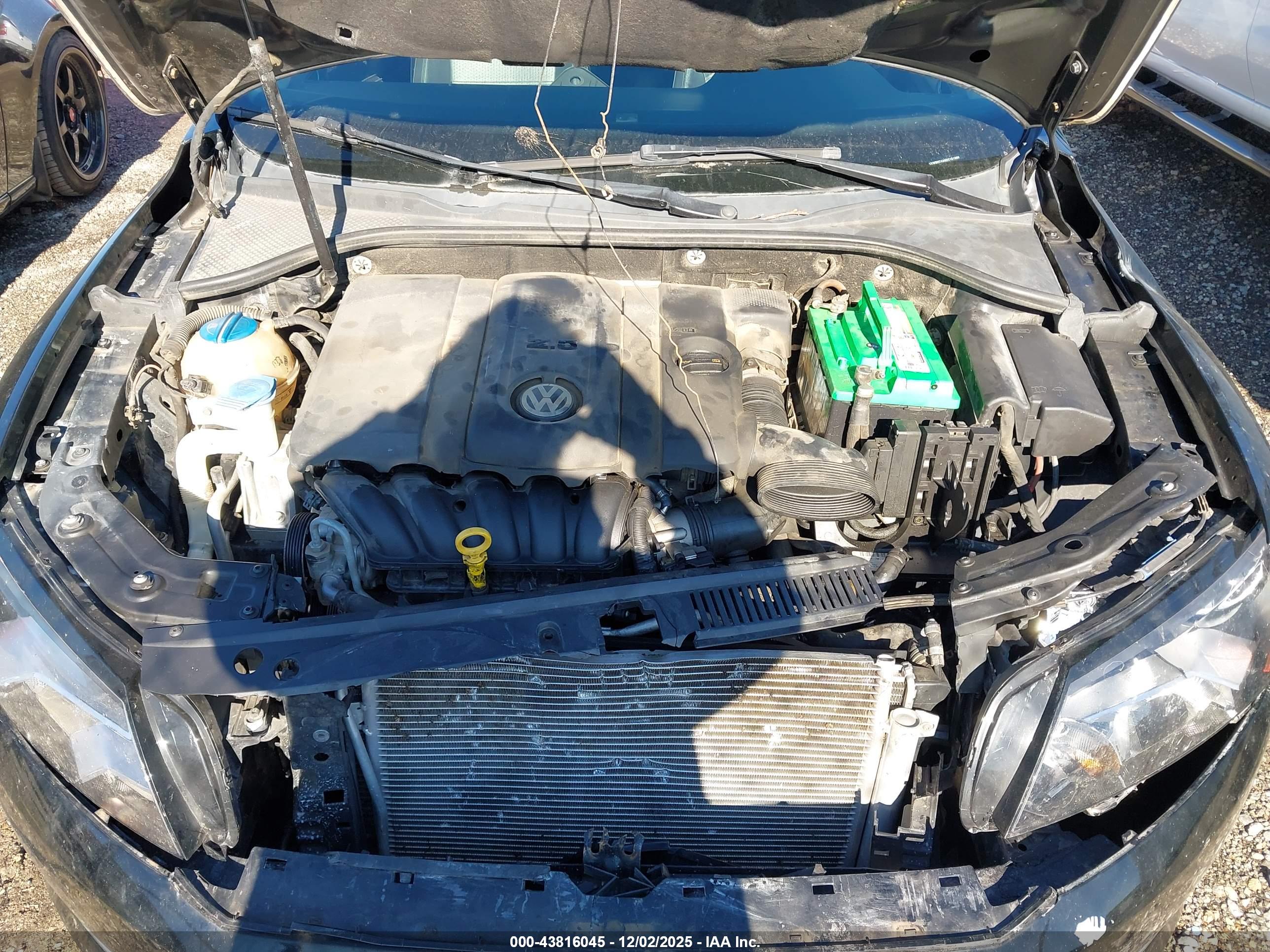 VOLKSWAGEN PASSAT image 10