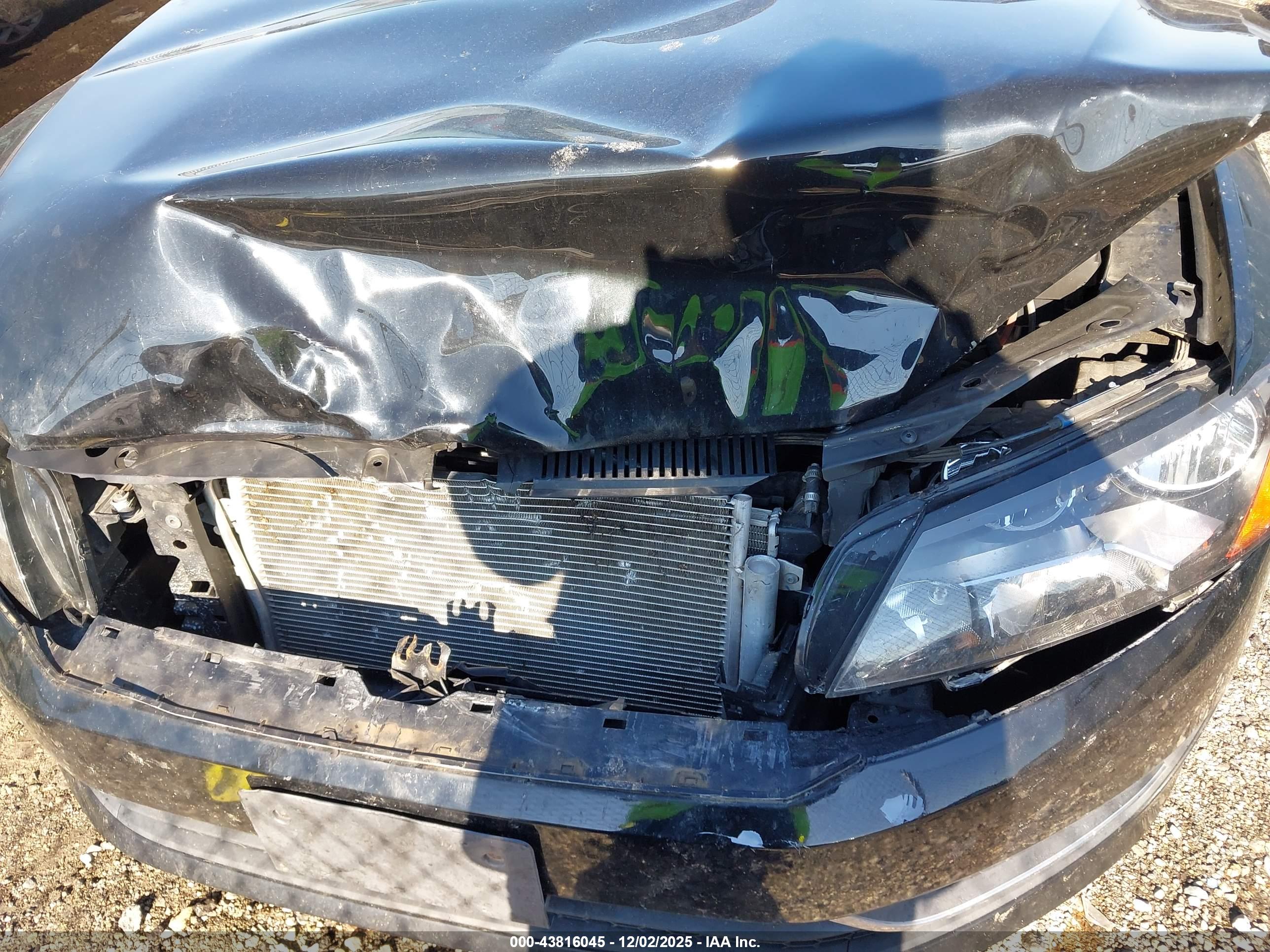VOLKSWAGEN PASSAT image 6