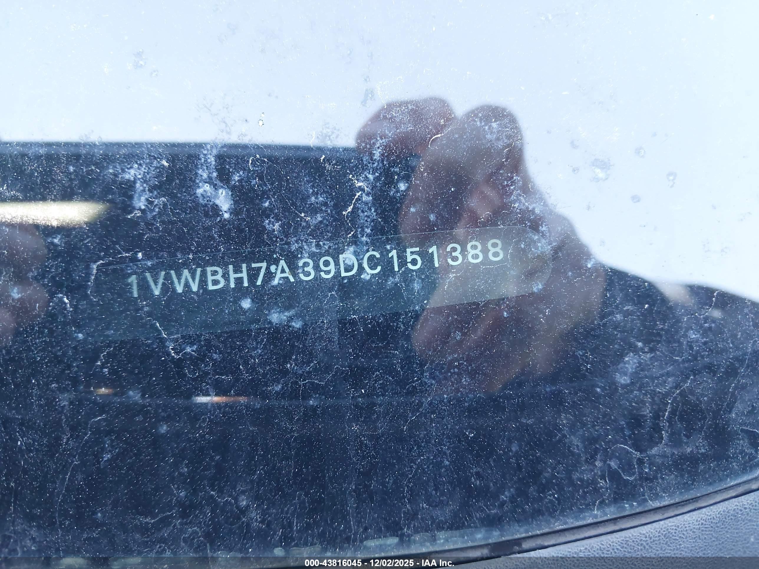 VOLKSWAGEN PASSAT image 9
