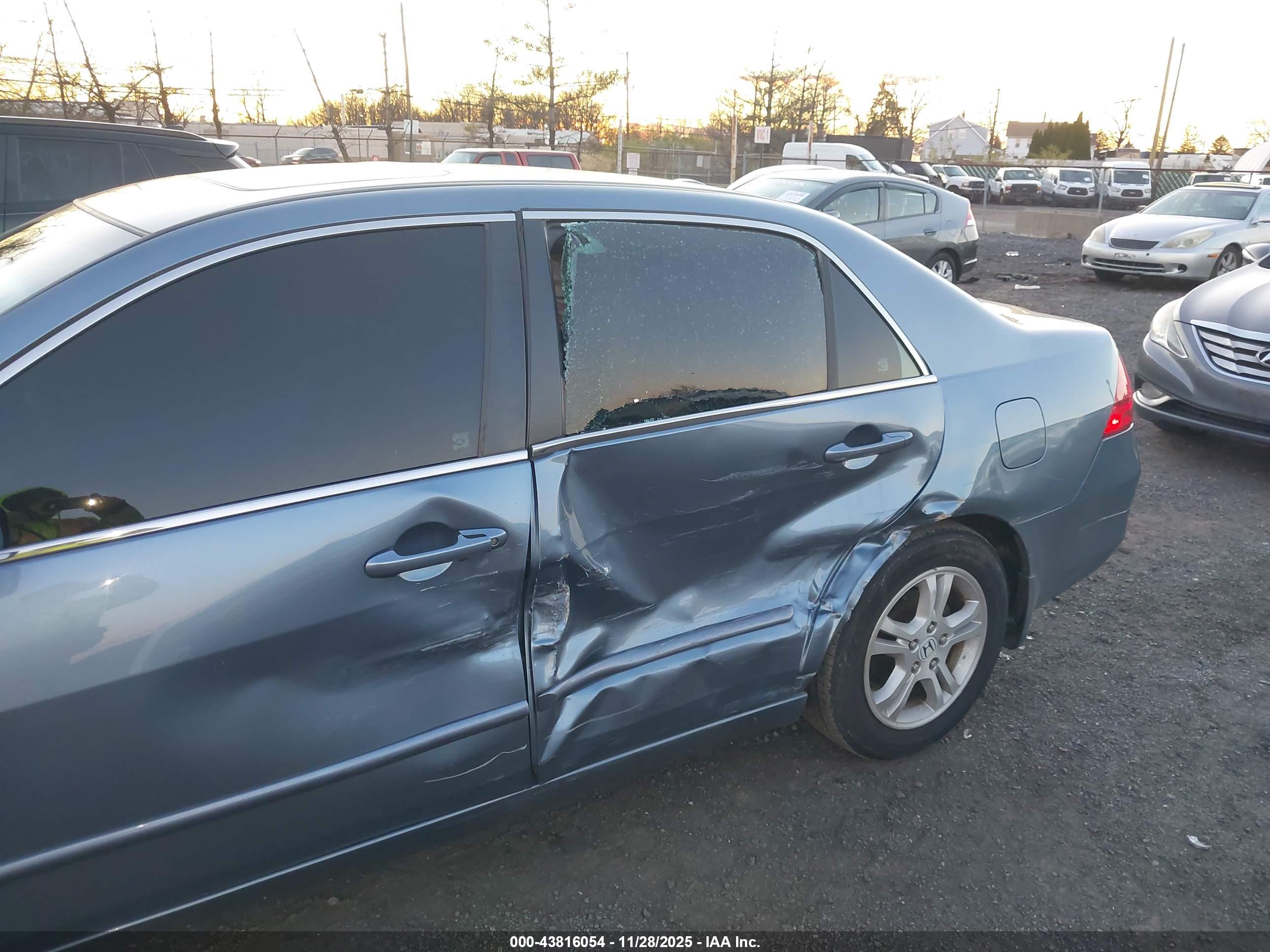 HONDA ACCORD image 6