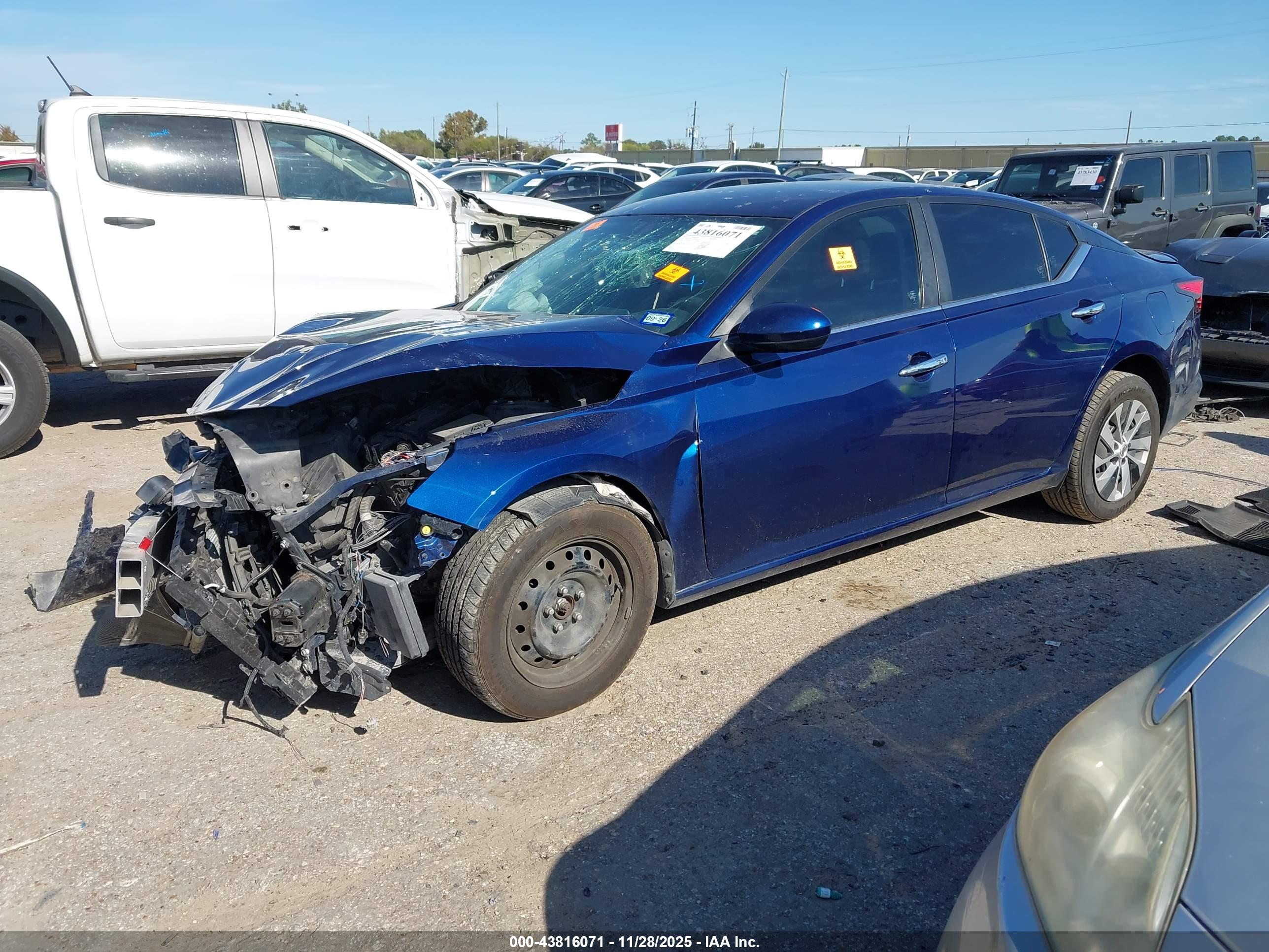 NISSAN ALTIMA image 2