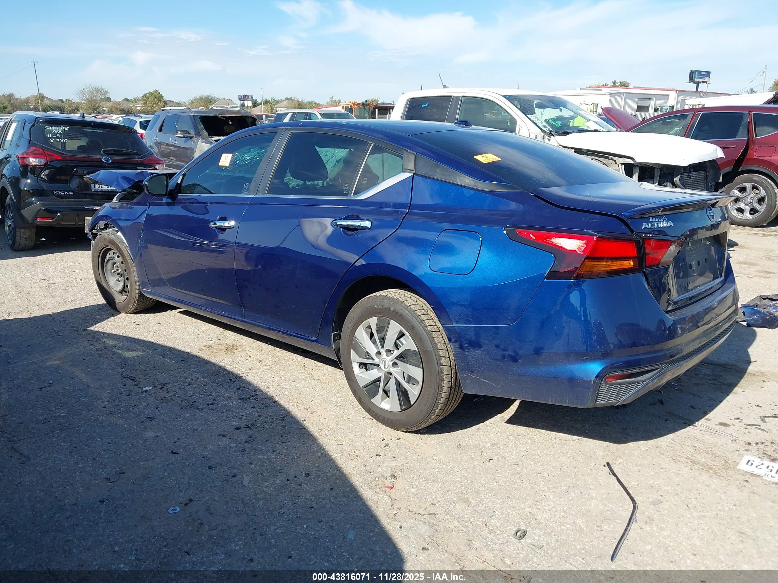 NISSAN ALTIMA image 3