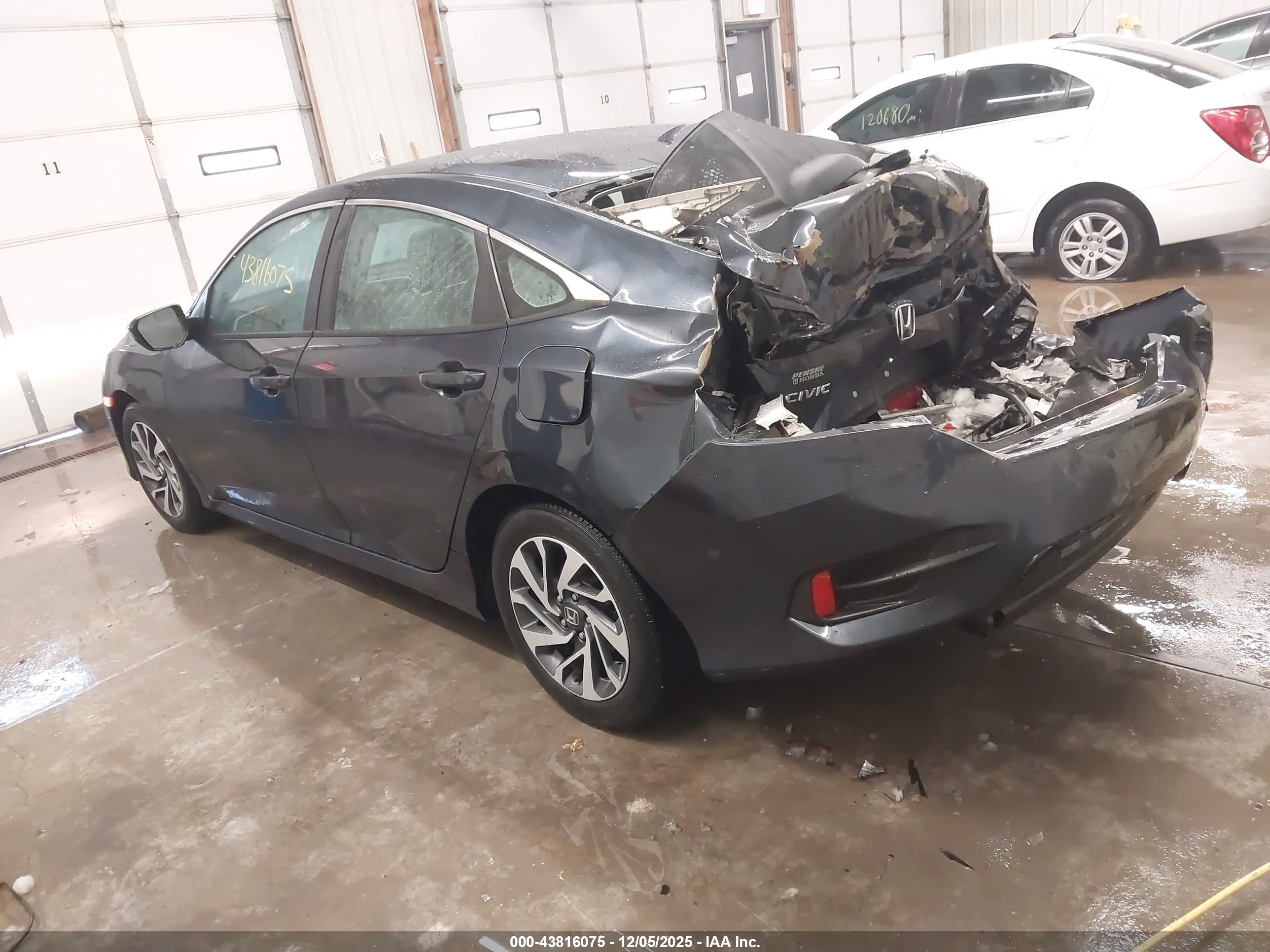 HONDA CIVIC image 3