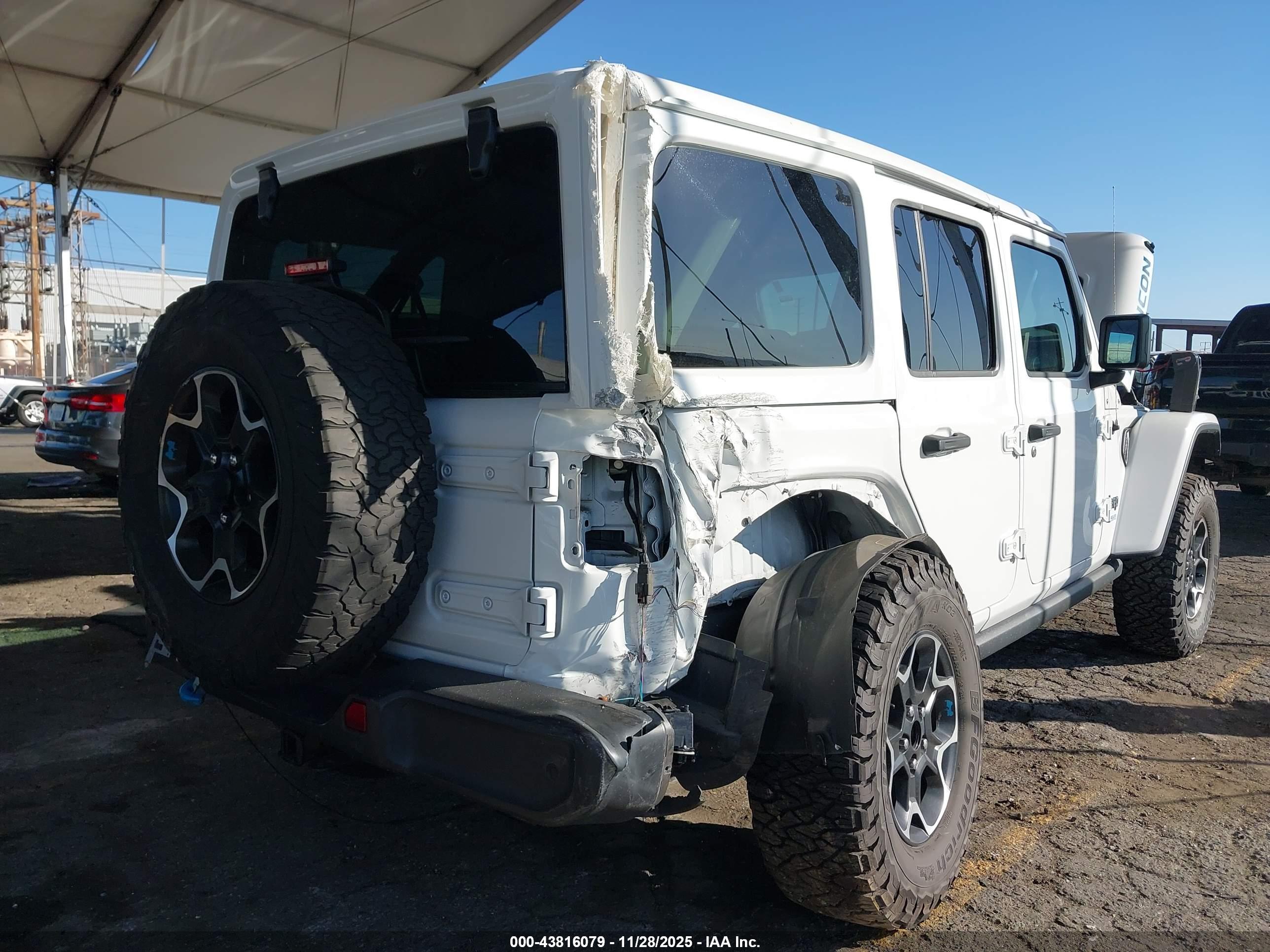 JEEP WRANGLER image 6
