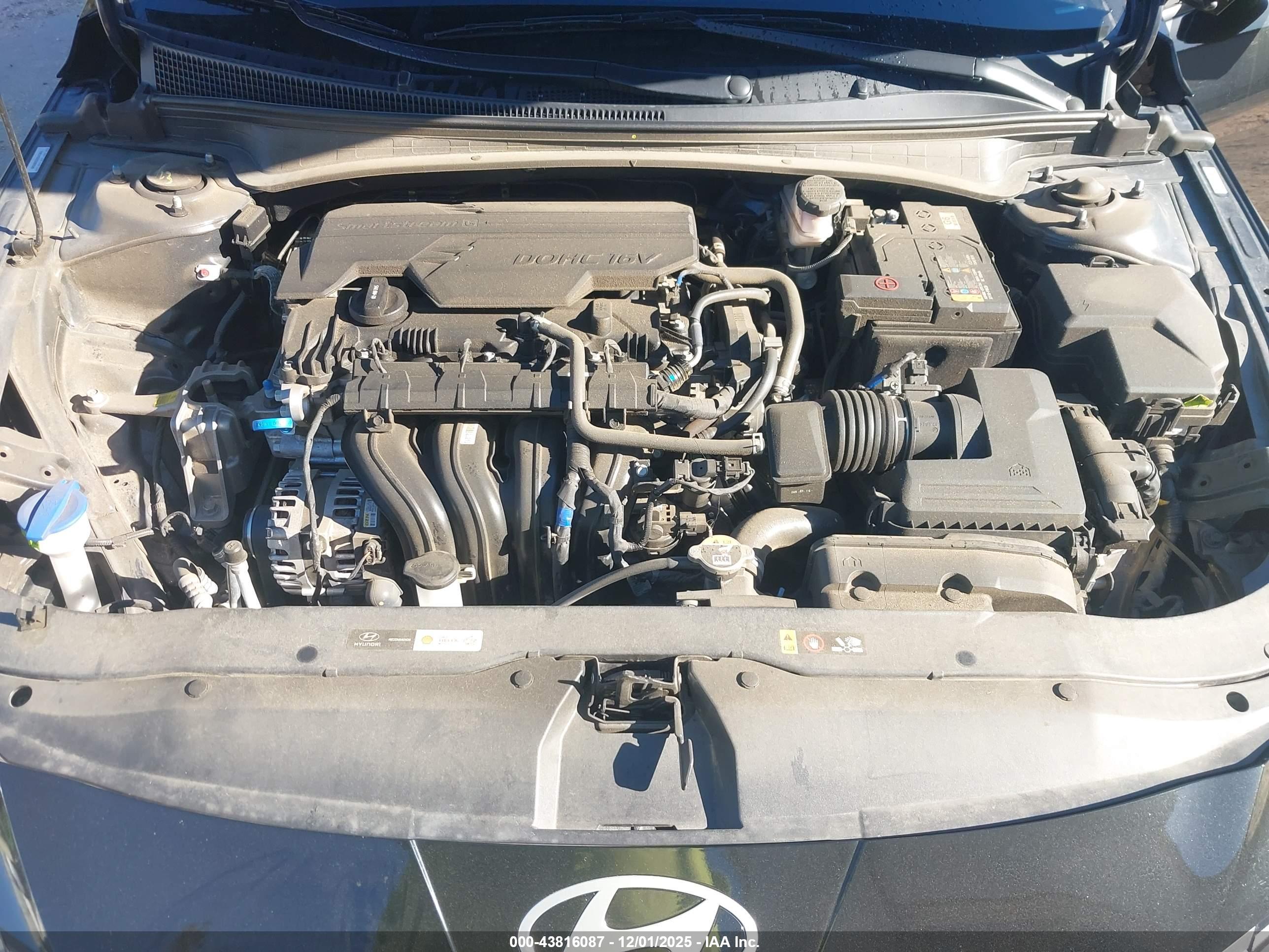 HYUNDAI ELANTRA image 10
