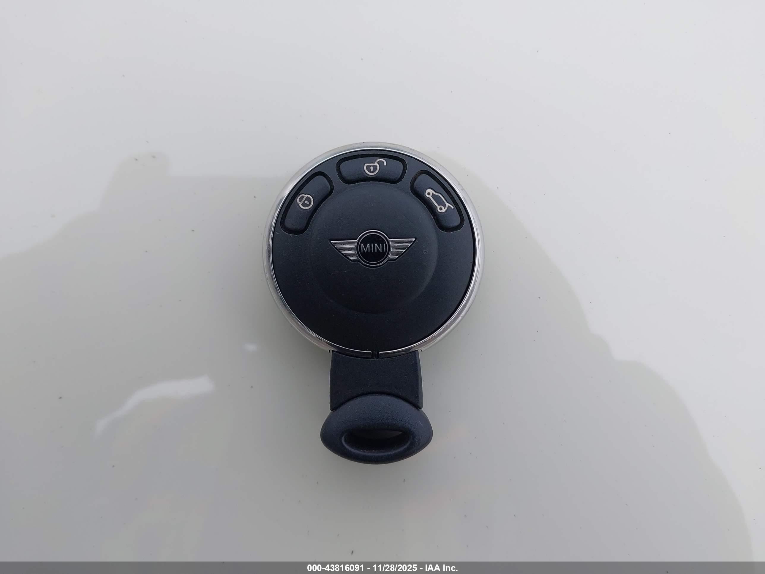 MINI COOPER image 11