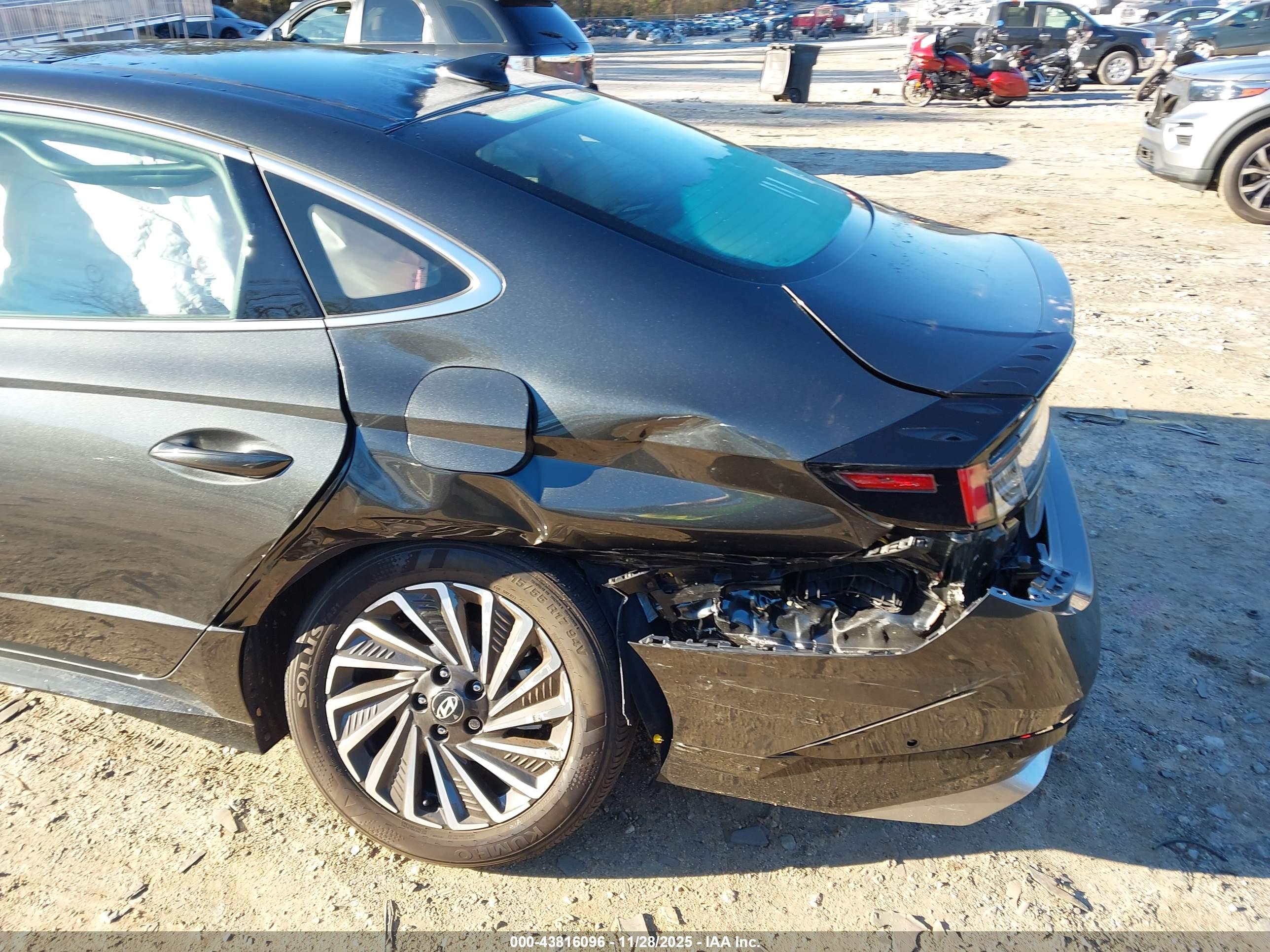 HYUNDAI SONATA image 6