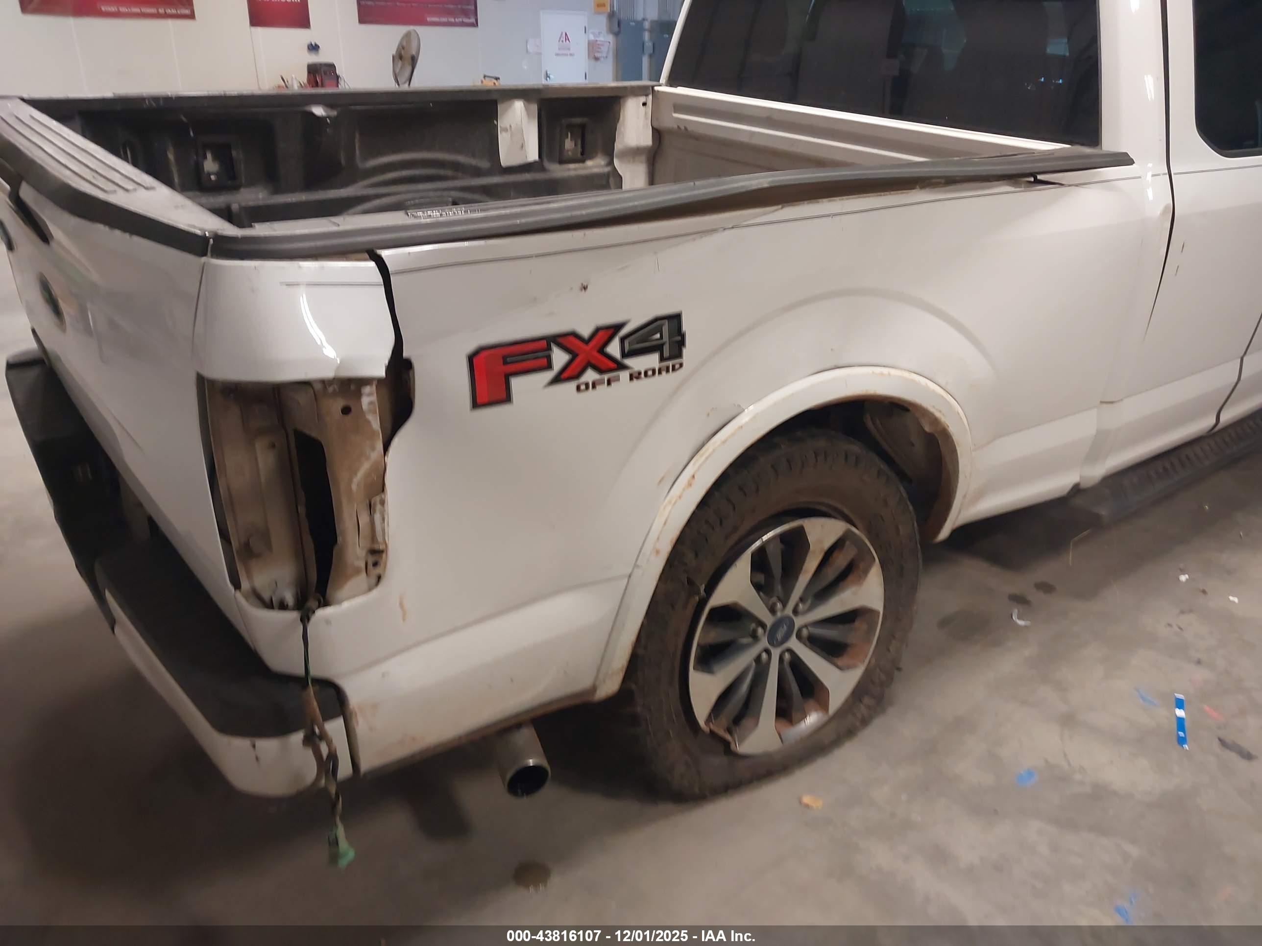 FORD F-150 image 6