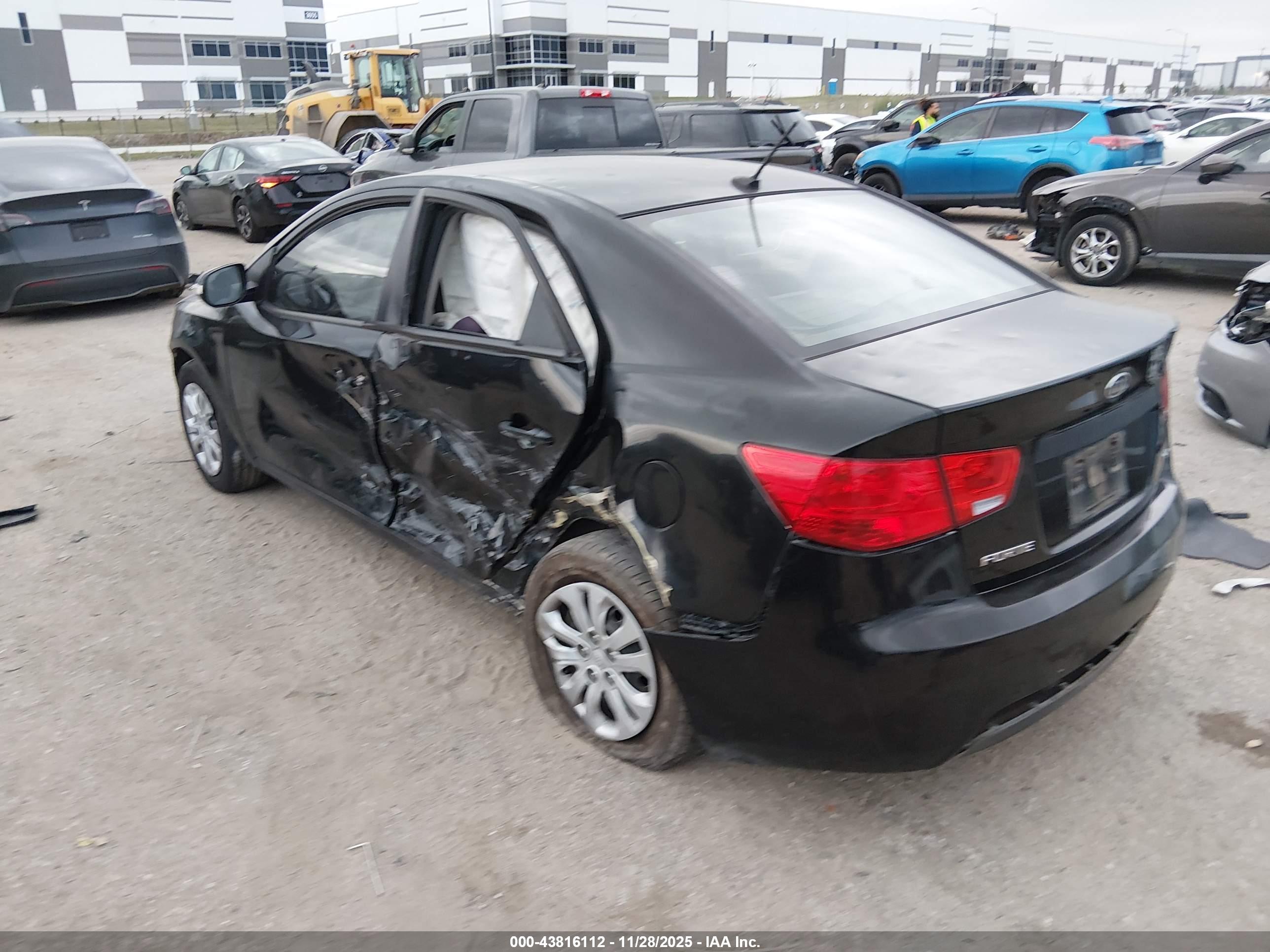 KIA FORTE image 3
