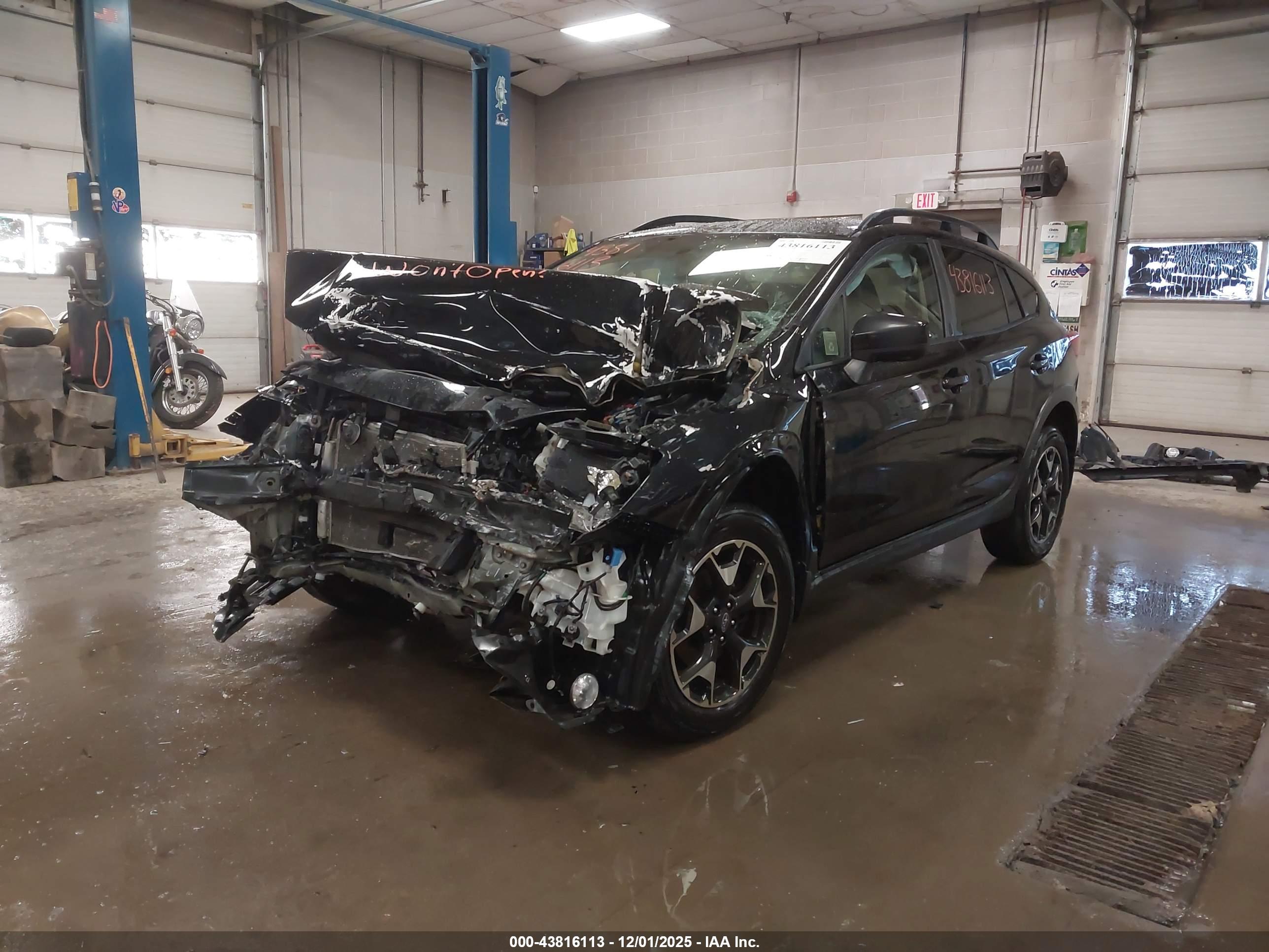 SUBARU CROSSTREK image 2