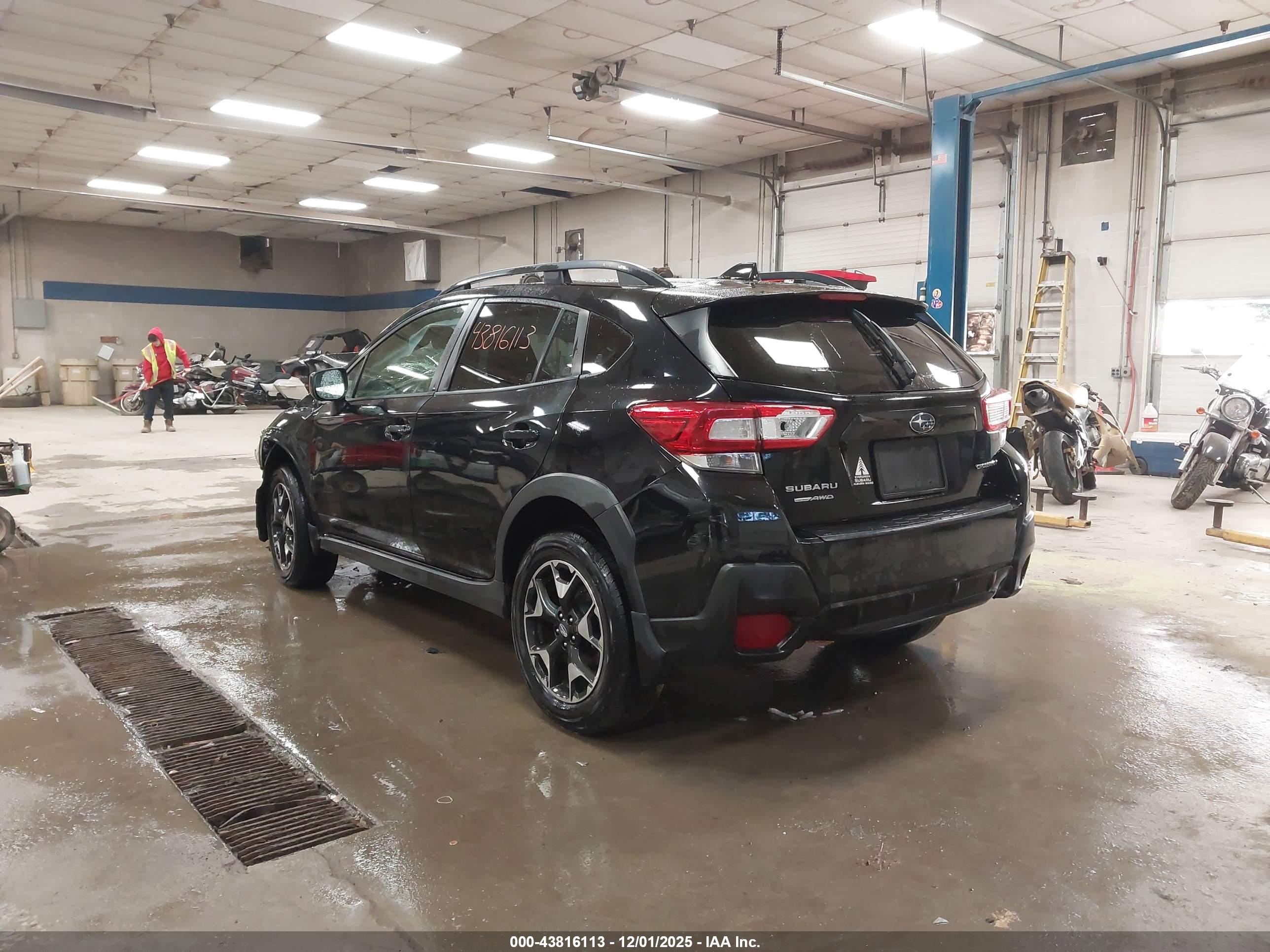 SUBARU CROSSTREK image 3
