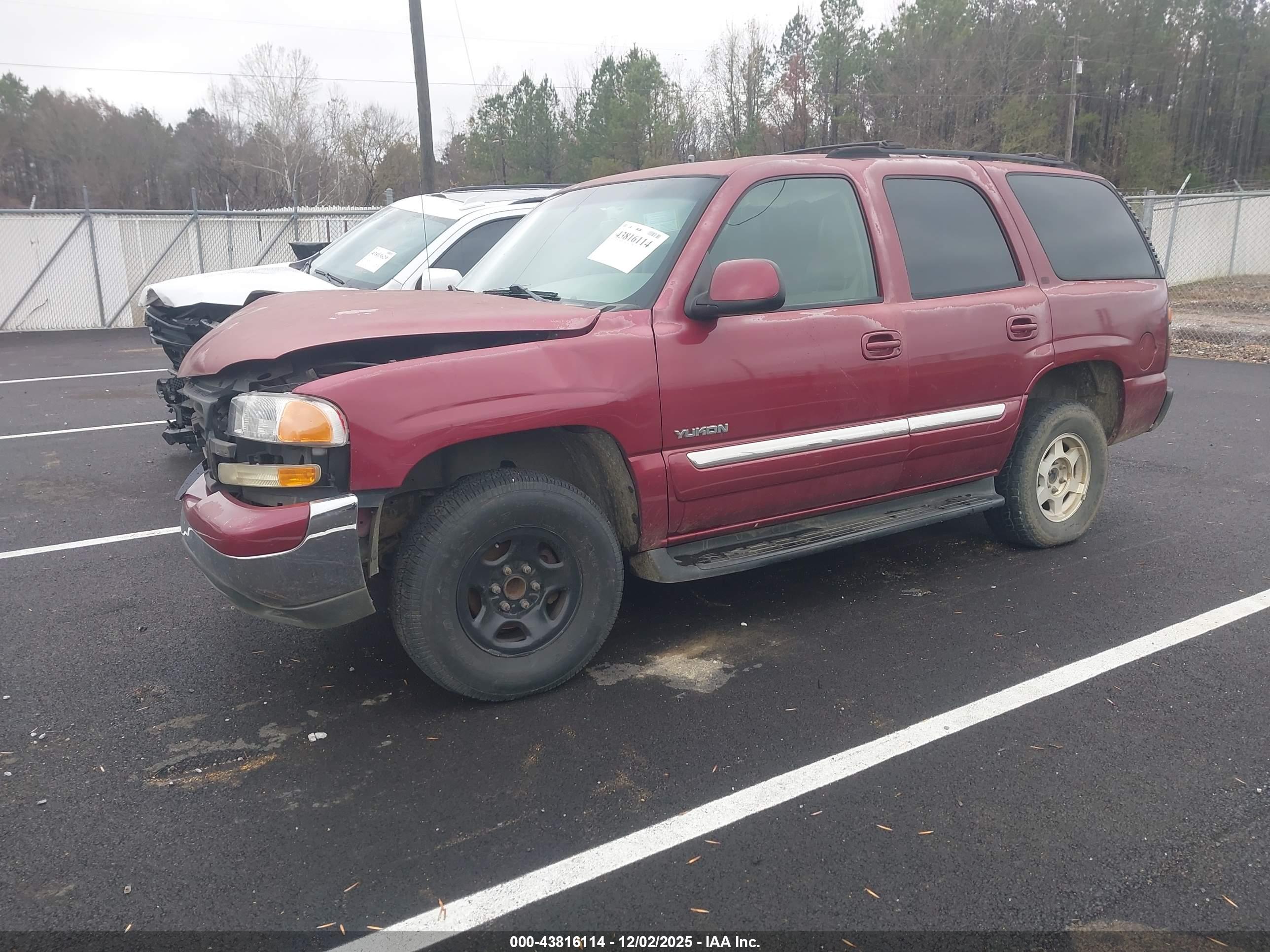GMC YUKON image 2