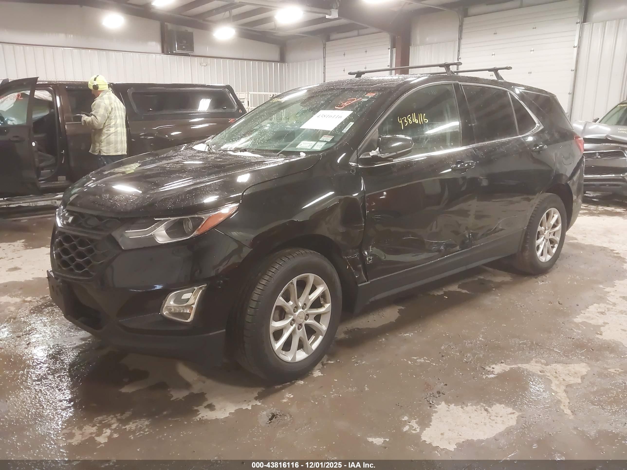 CHEVROLET EQUINOX image 2