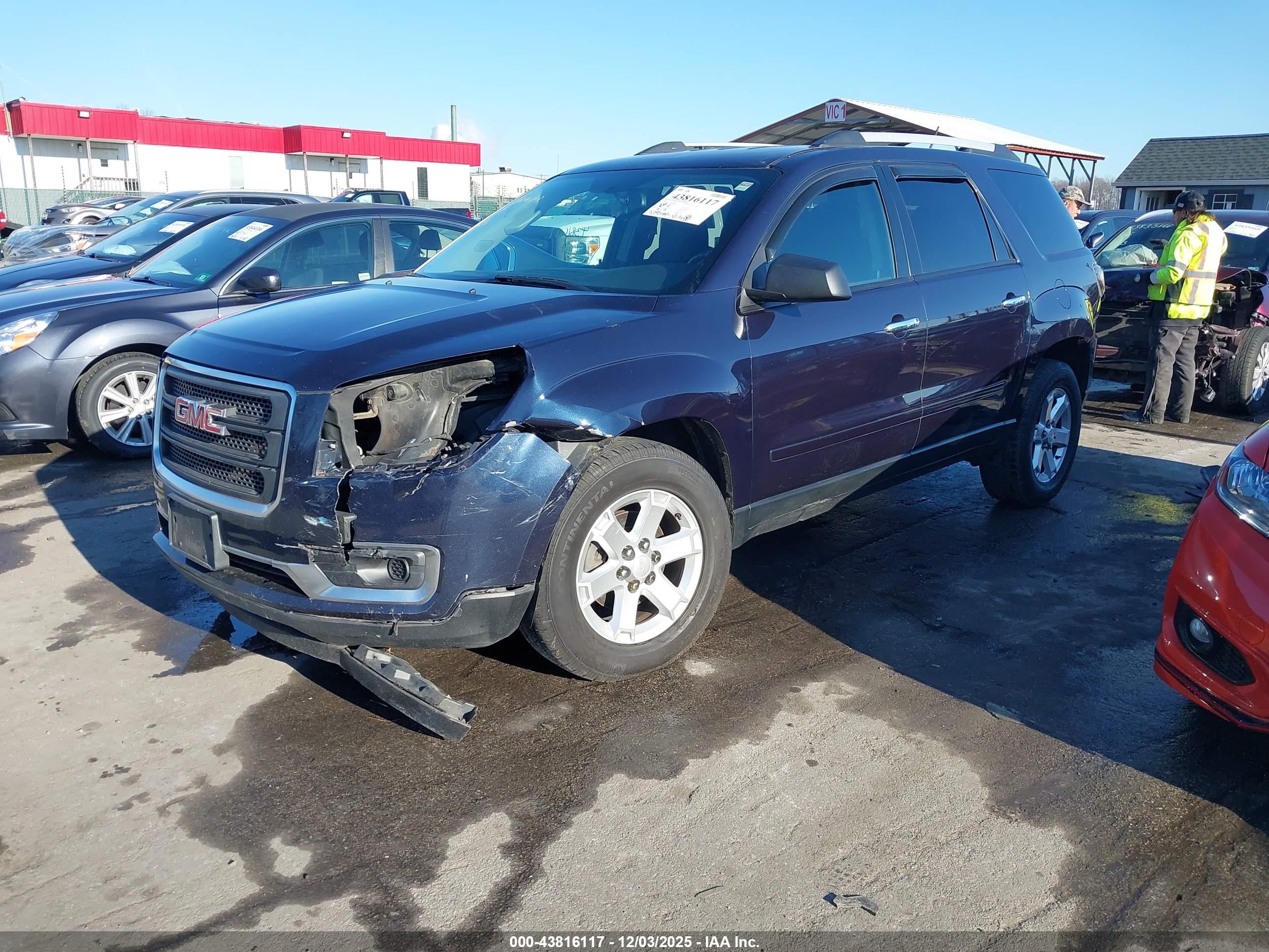 GMC ACADIA image 2