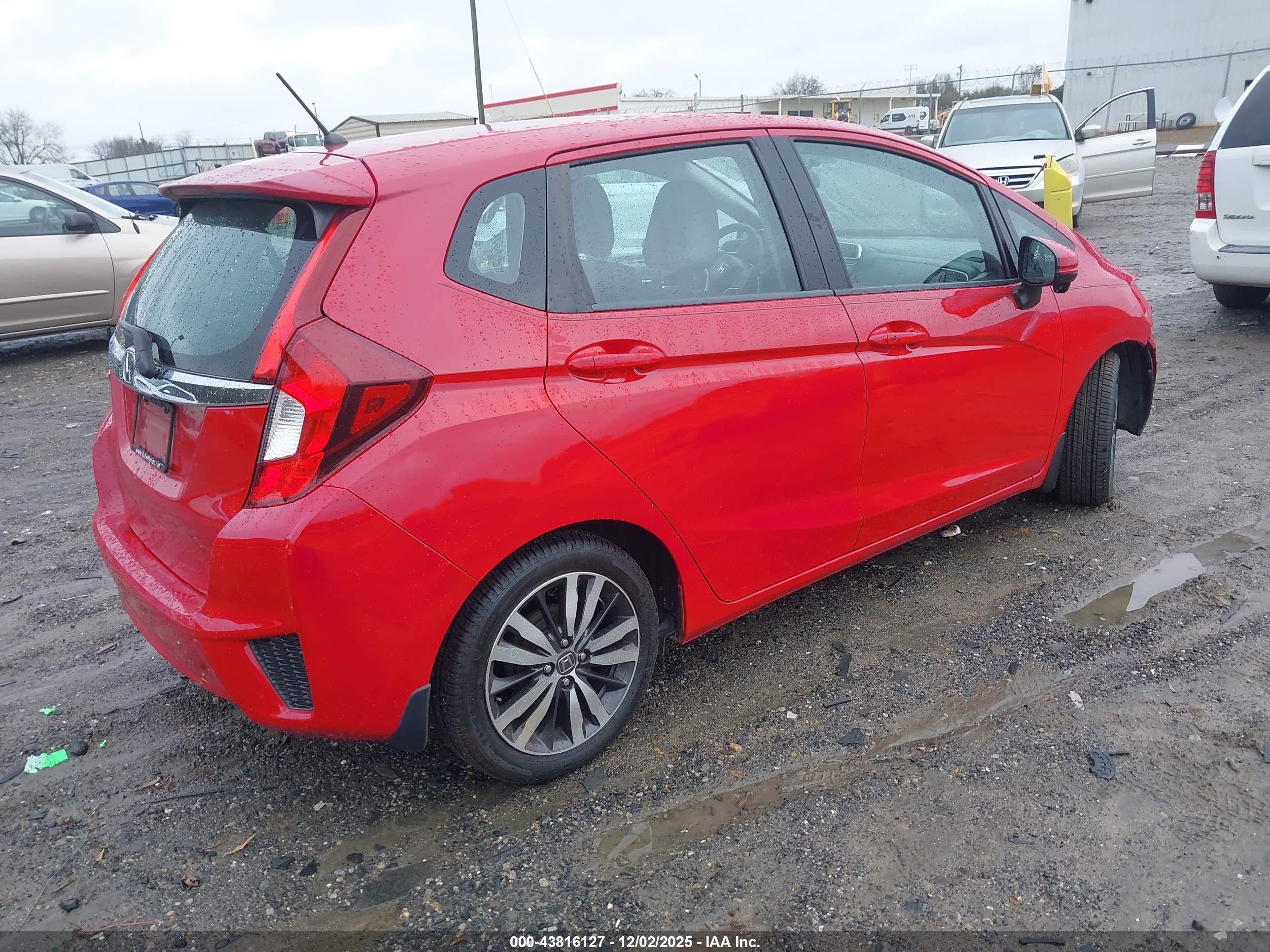 HONDA FIT image 4