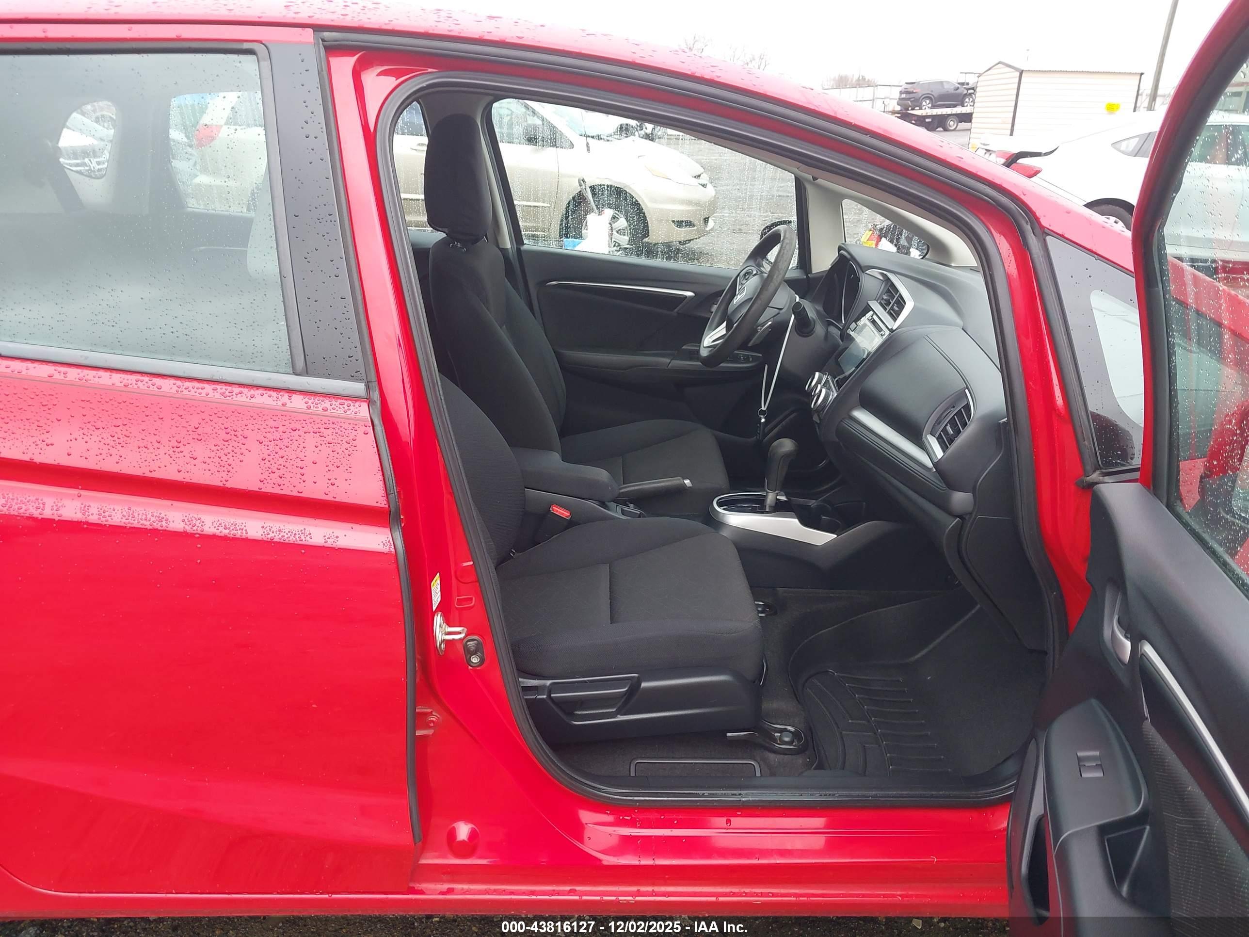 HONDA FIT image 5