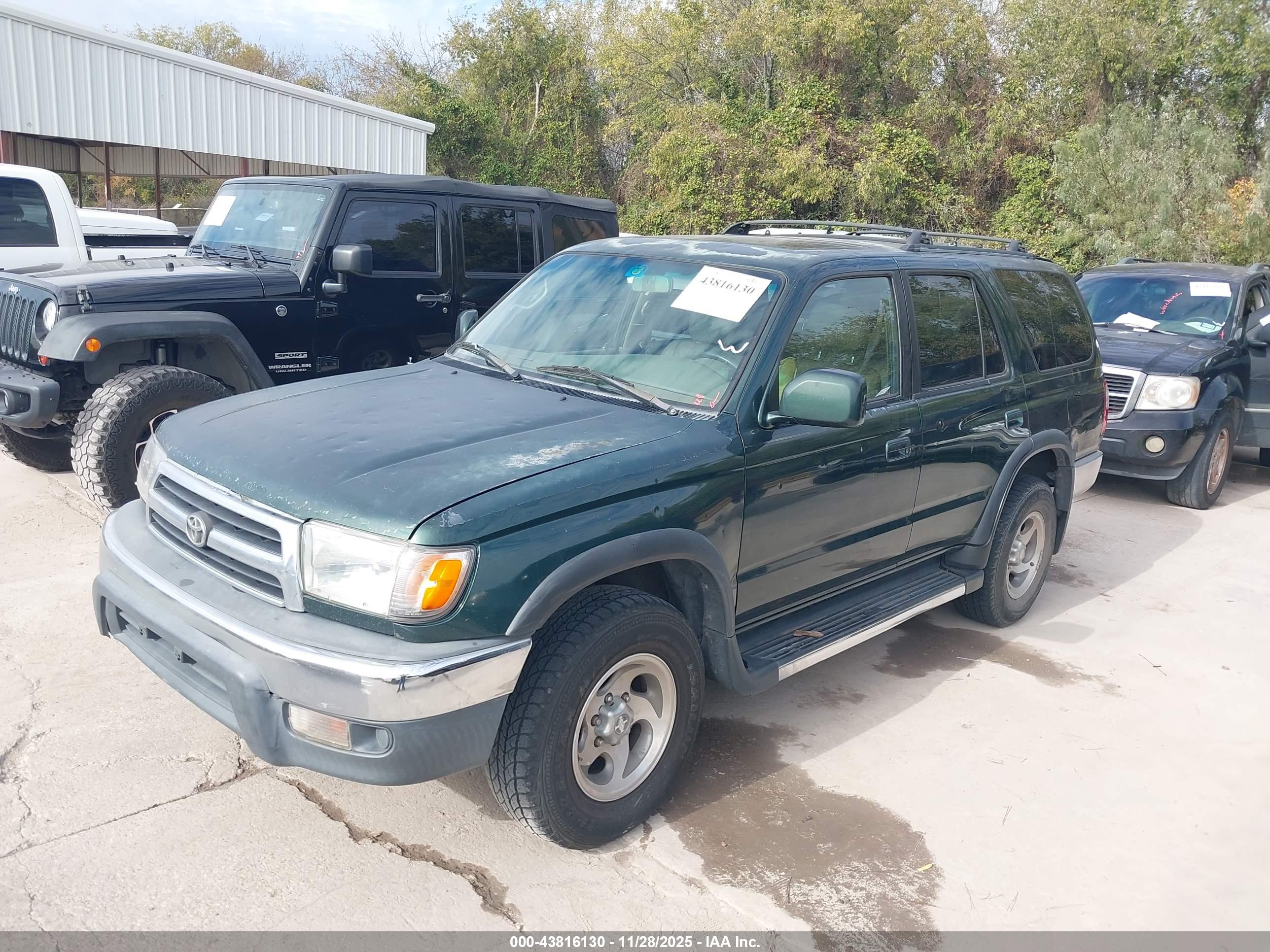 TOYOTA 4RUNNER image 2