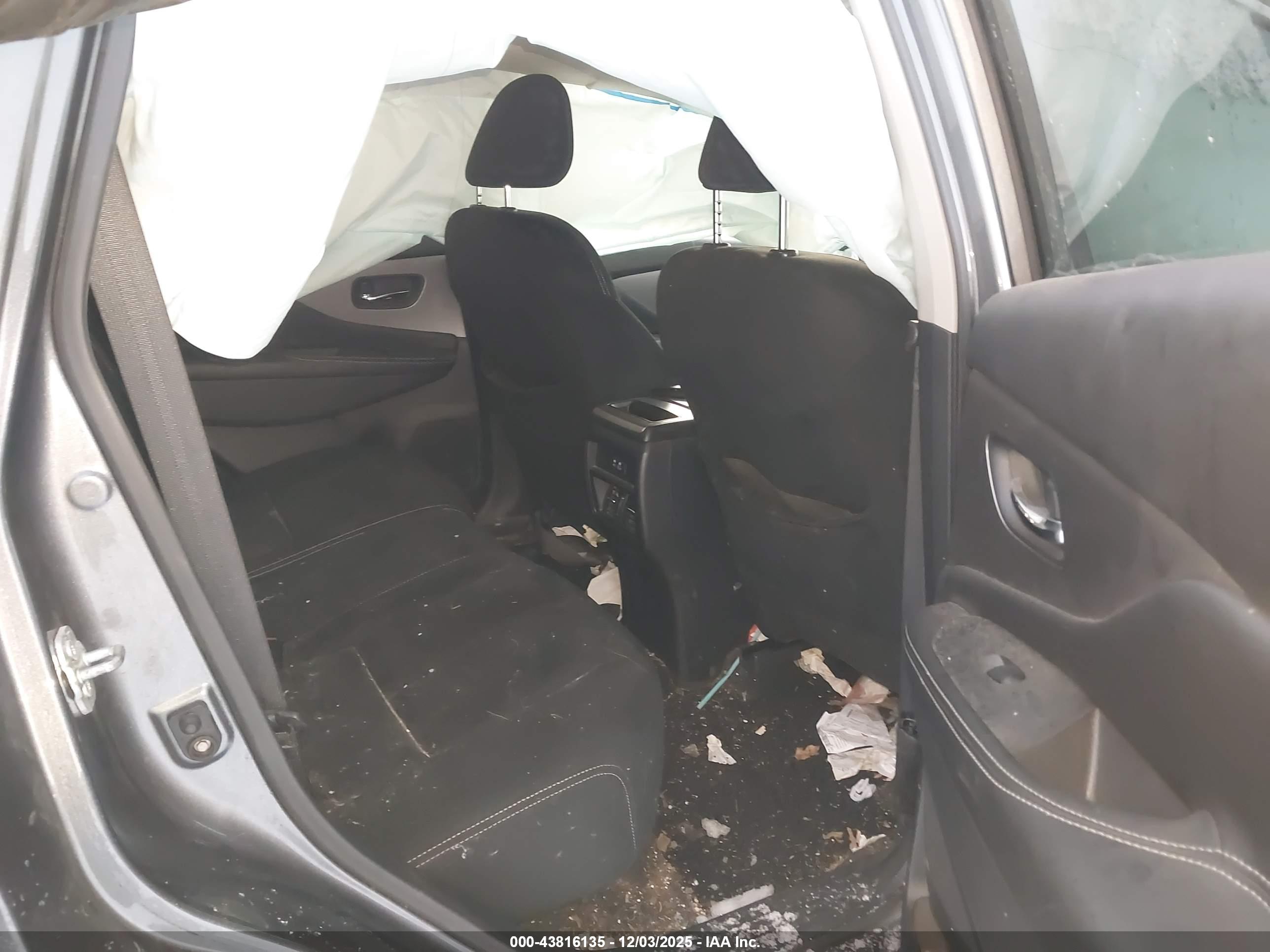 NISSAN MURANO image 8