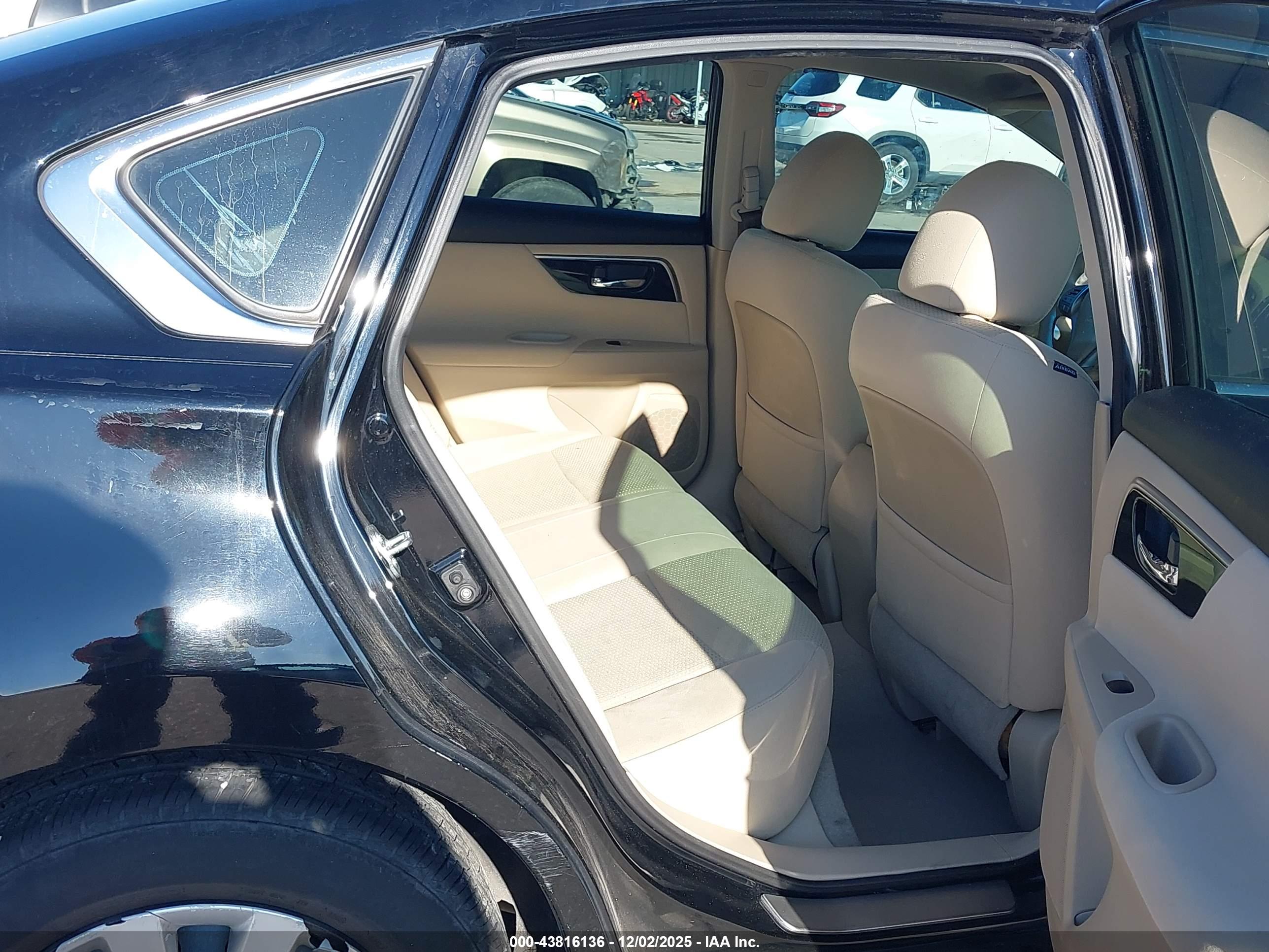 NISSAN ALTIMA image 8