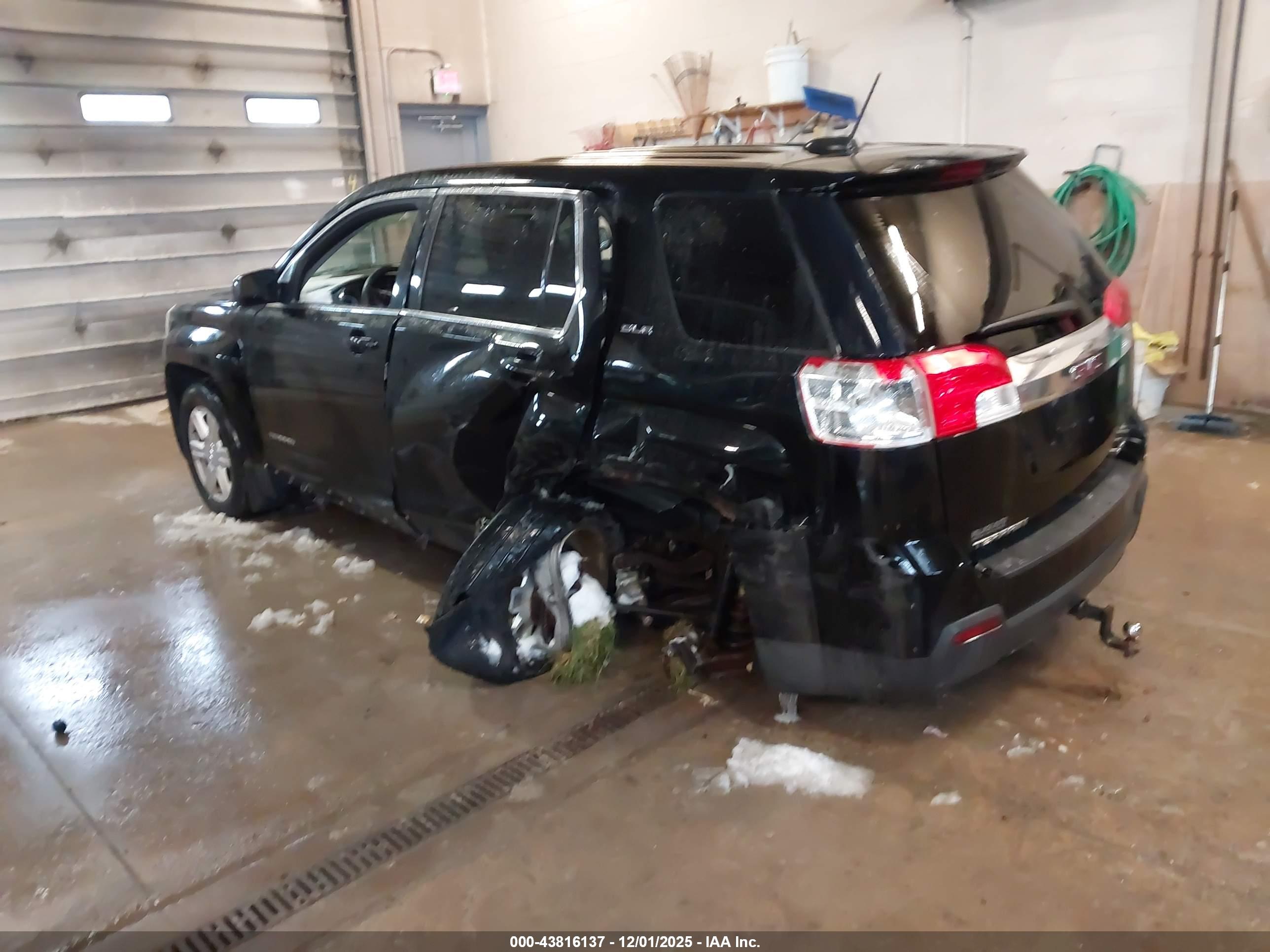 GMC TERRAIN image 3