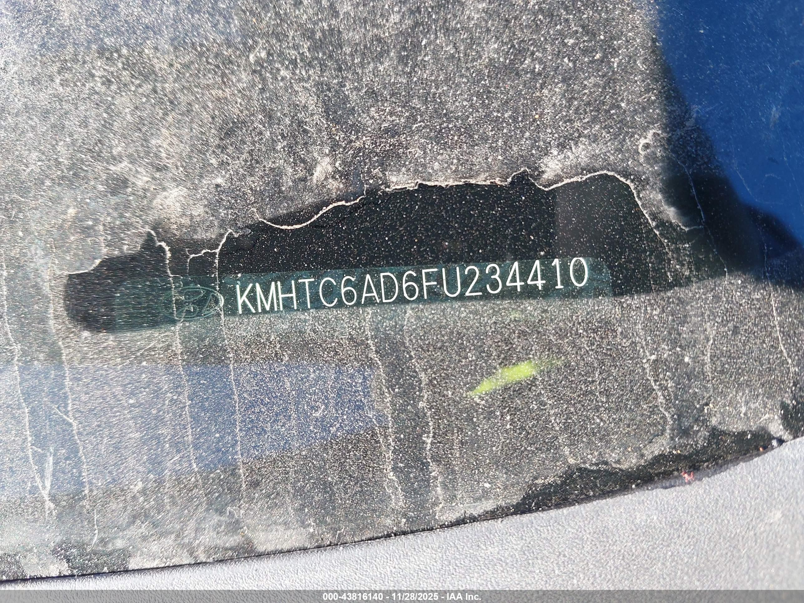 HYUNDAI VELOSTER image 9