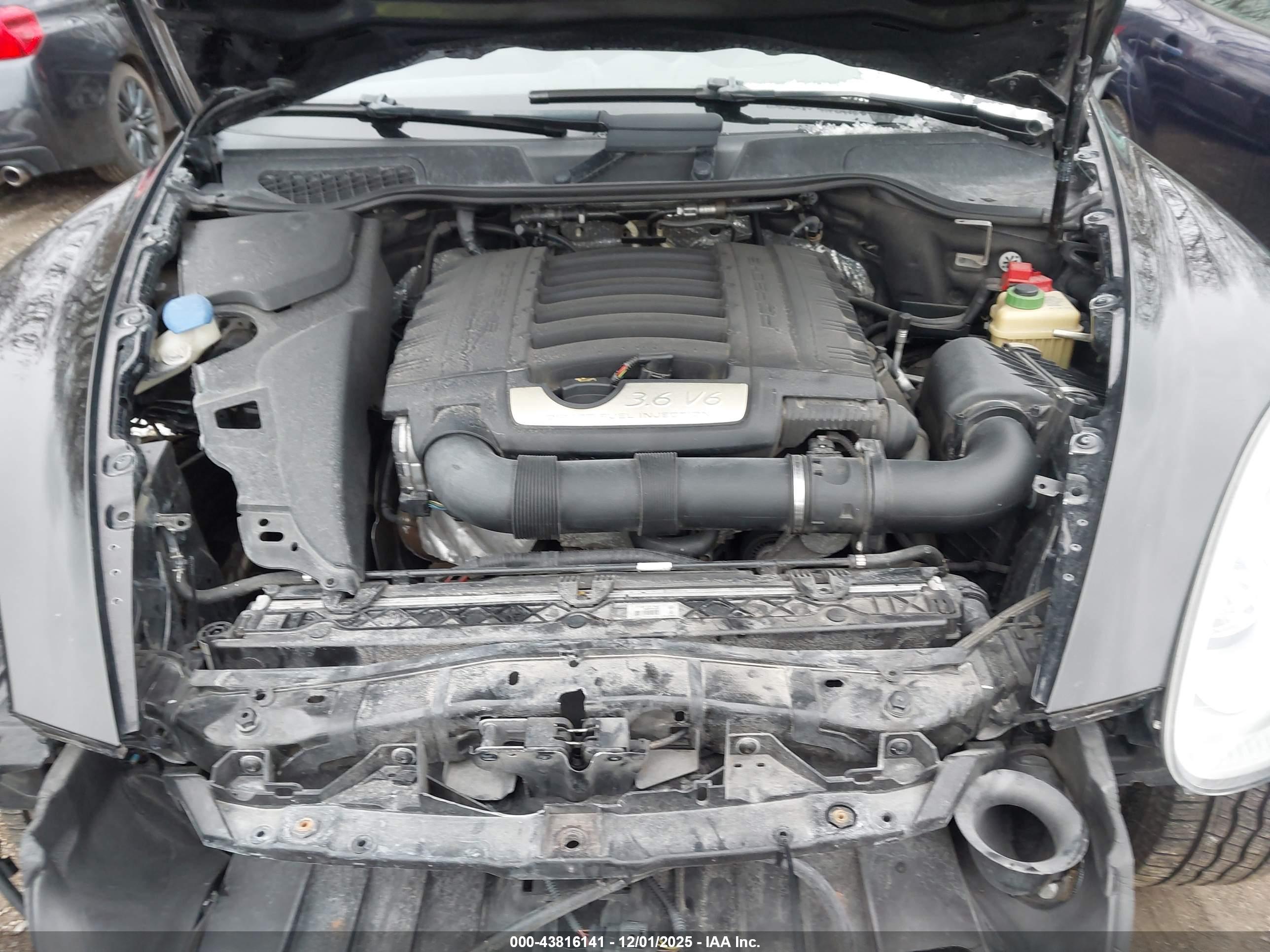 PORSCHE CAYENNE image 10