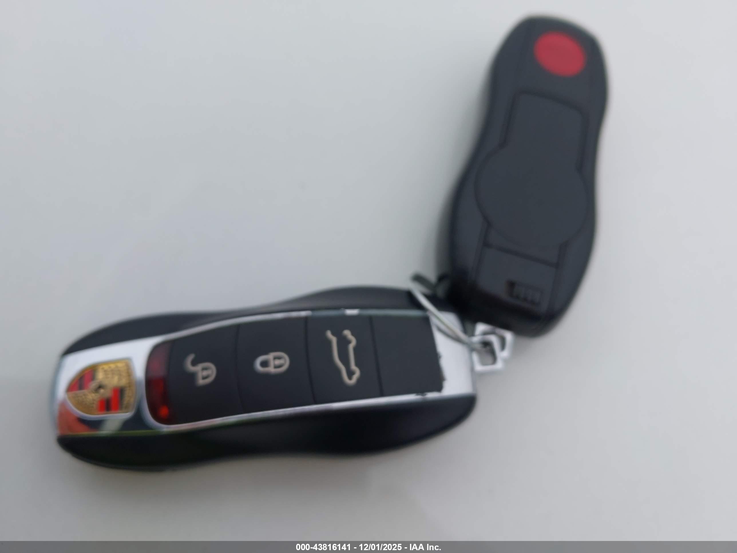 PORSCHE CAYENNE image 11