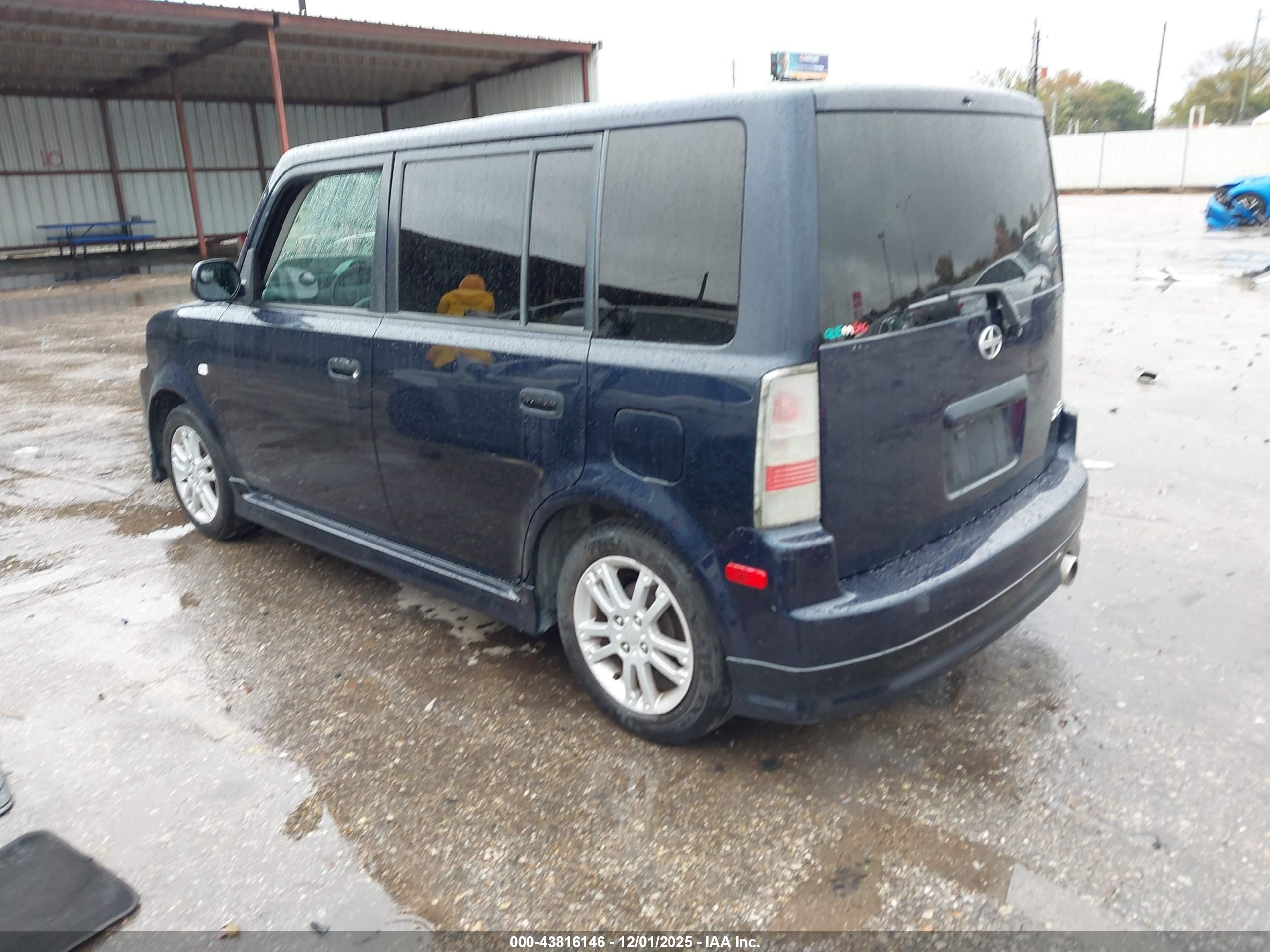 SCION XB image 3