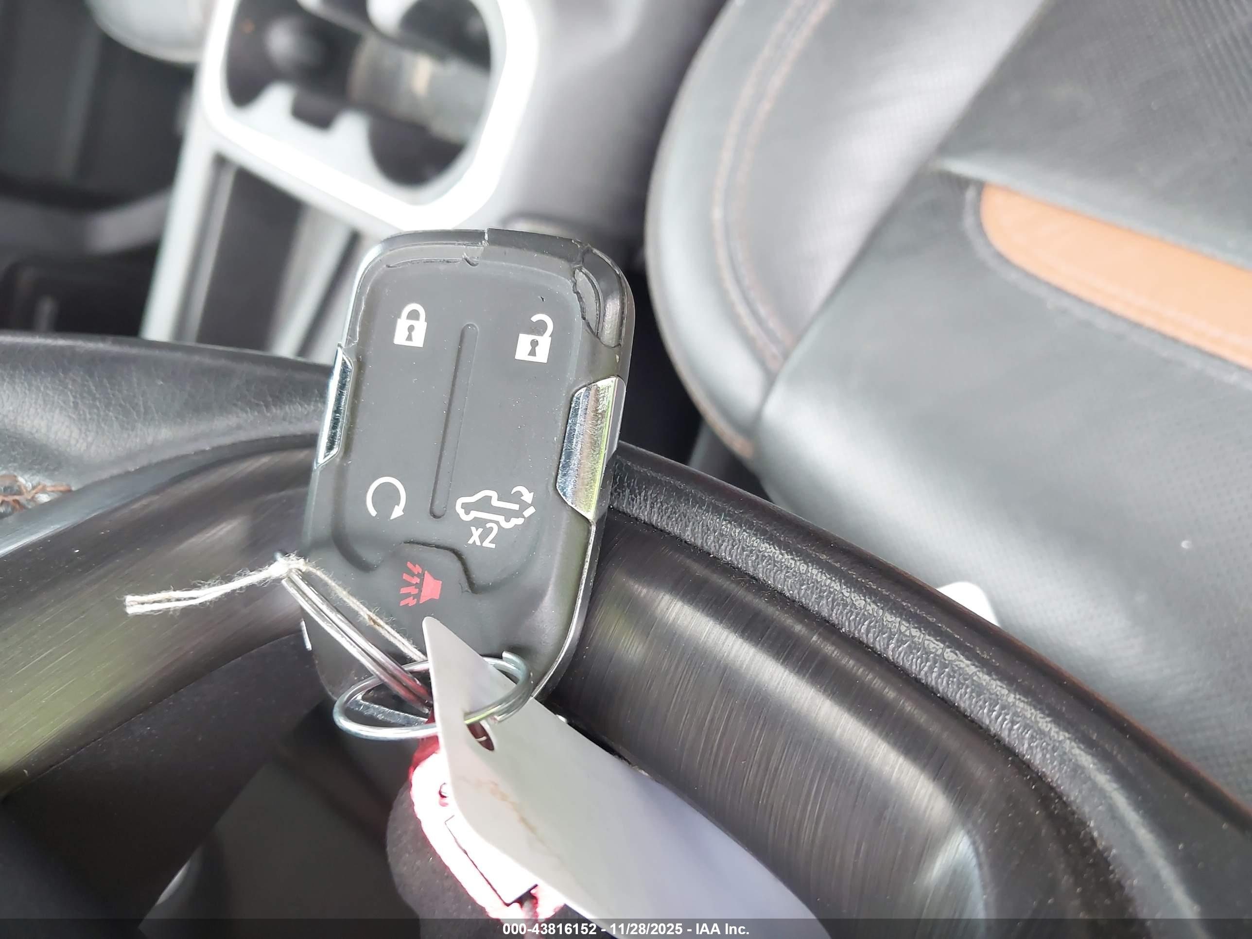 GMC SIERRA image 11