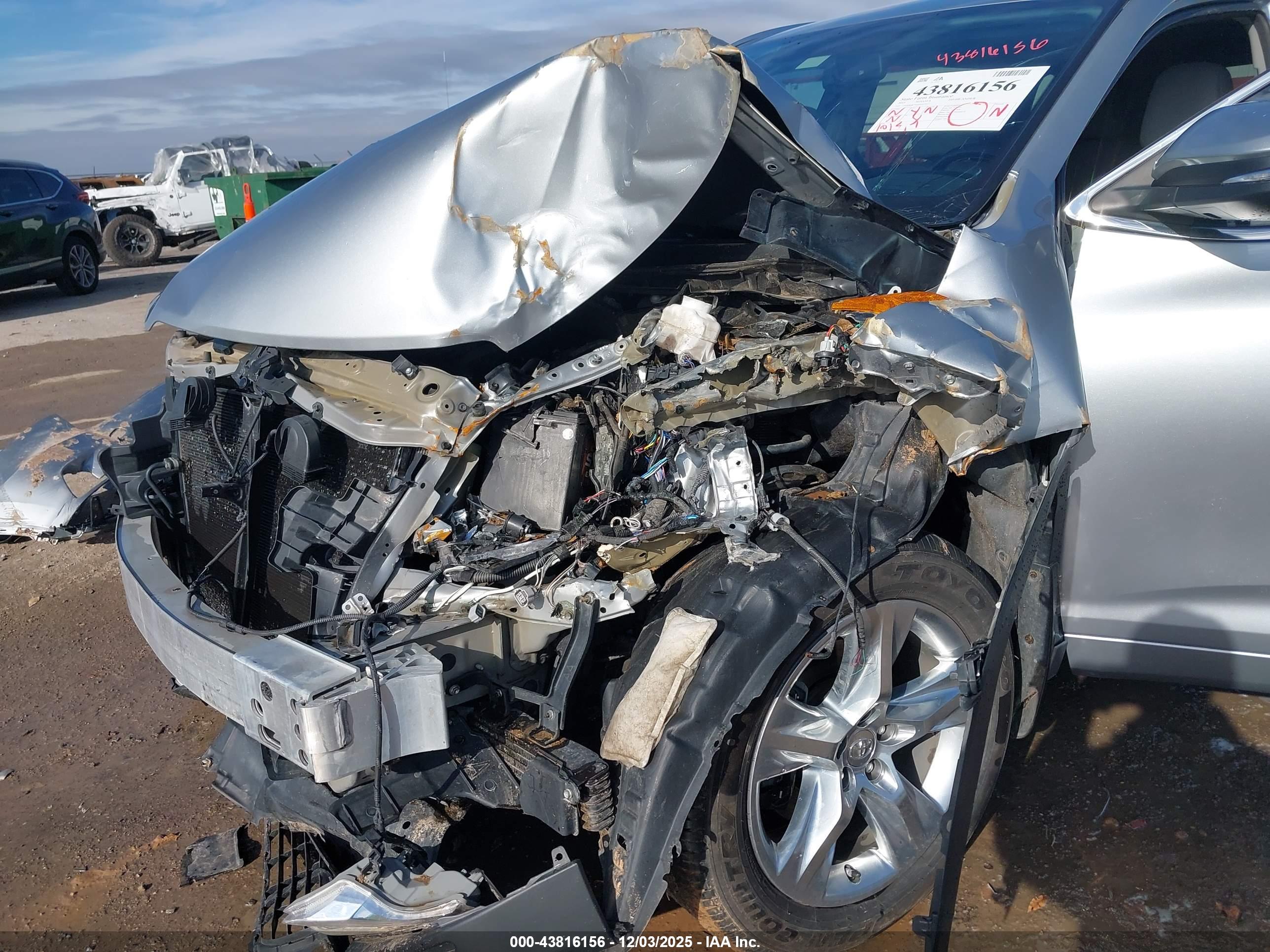 TOYOTA HIGHLANDER image 6