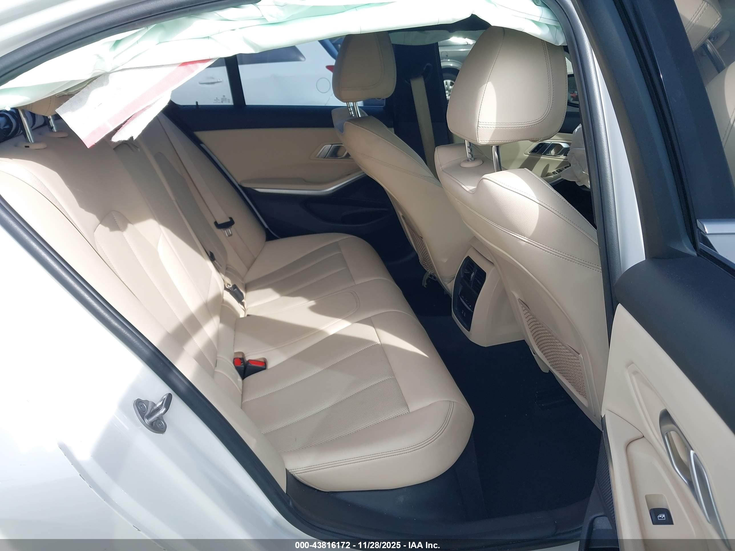 BMW 3 image 8