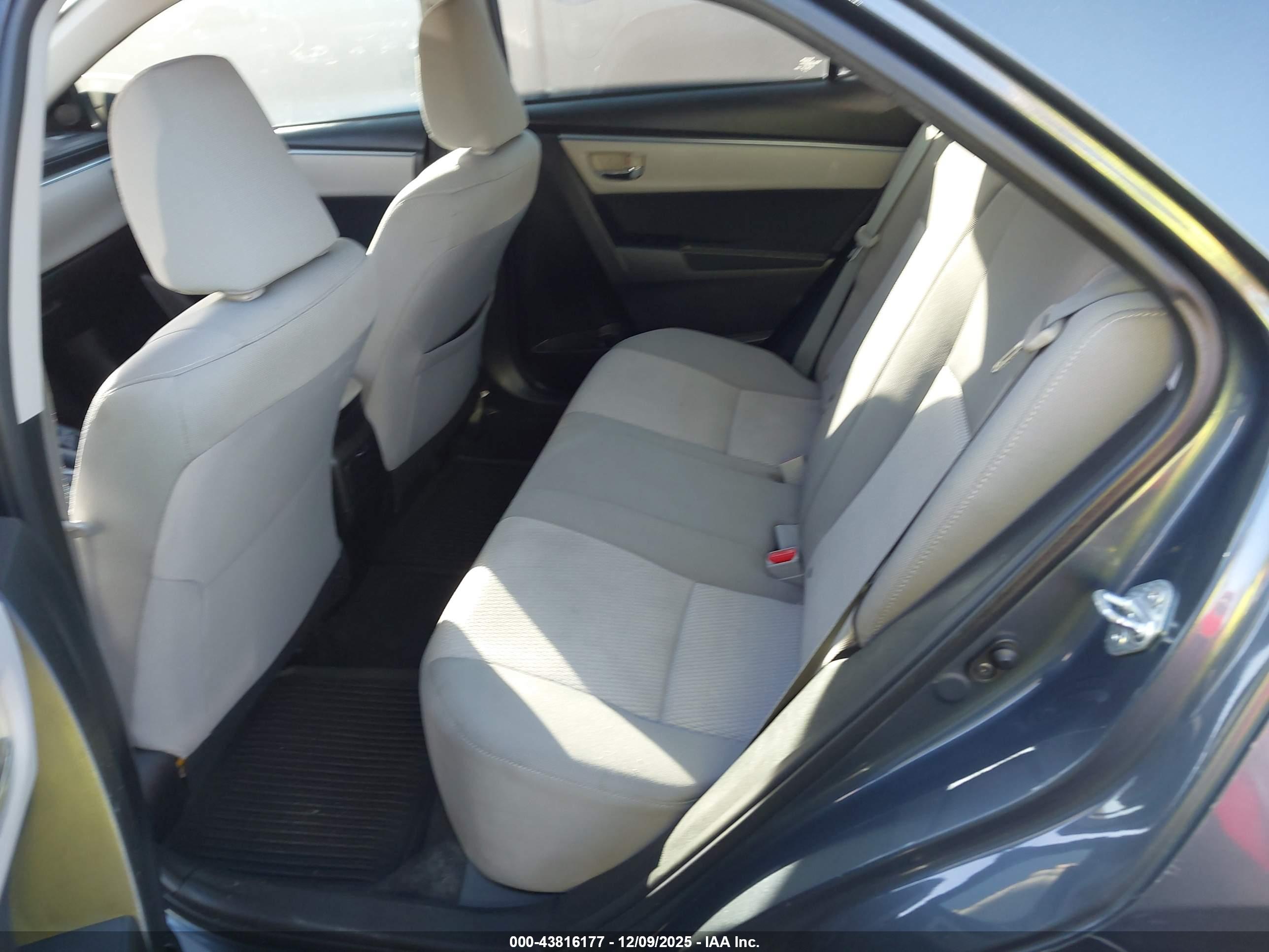 TOYOTA COROLLA image 8