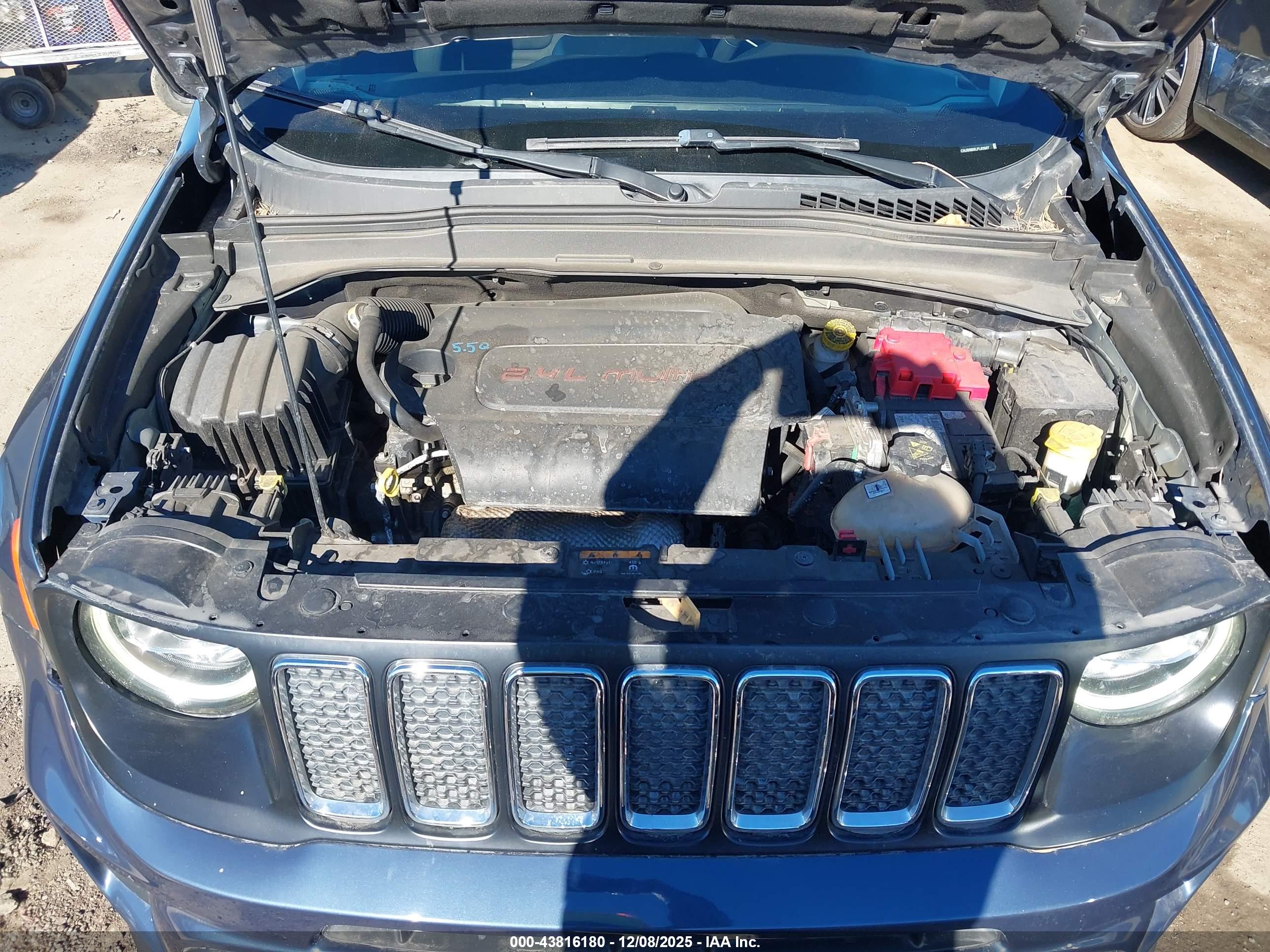 JEEP RENEGADE image 10