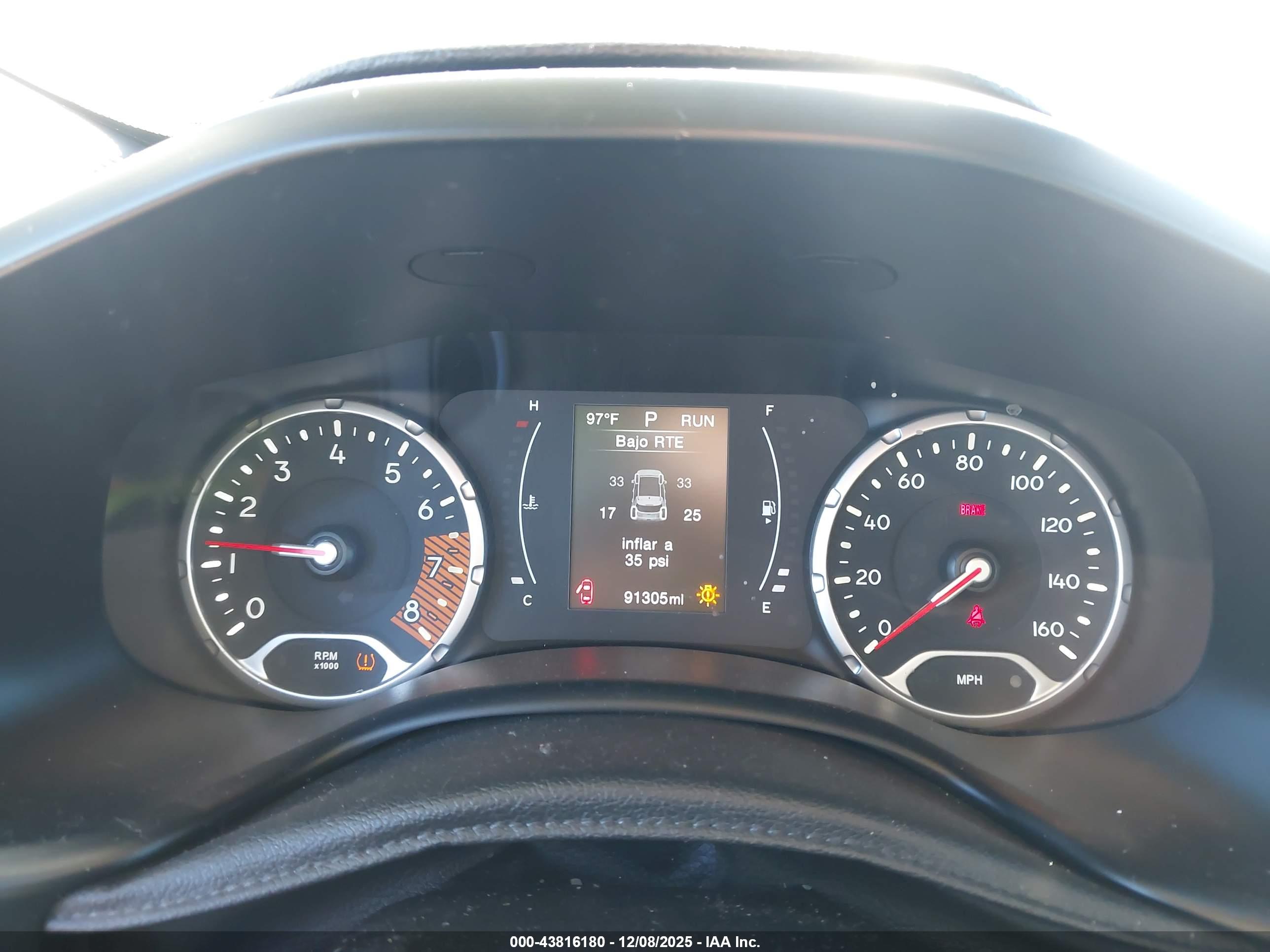 JEEP RENEGADE image 7