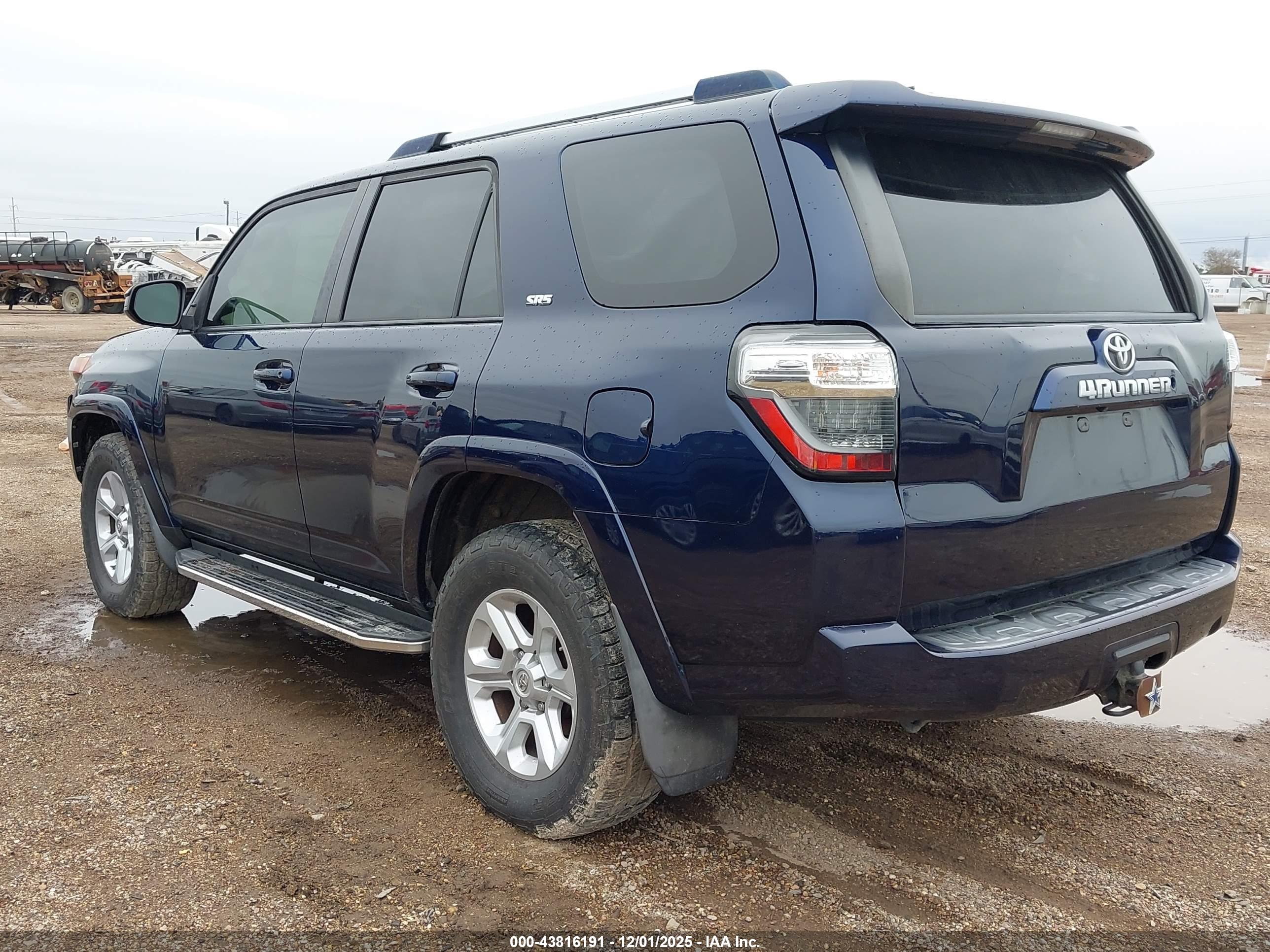 TOYOTA 4RUNNER image 3