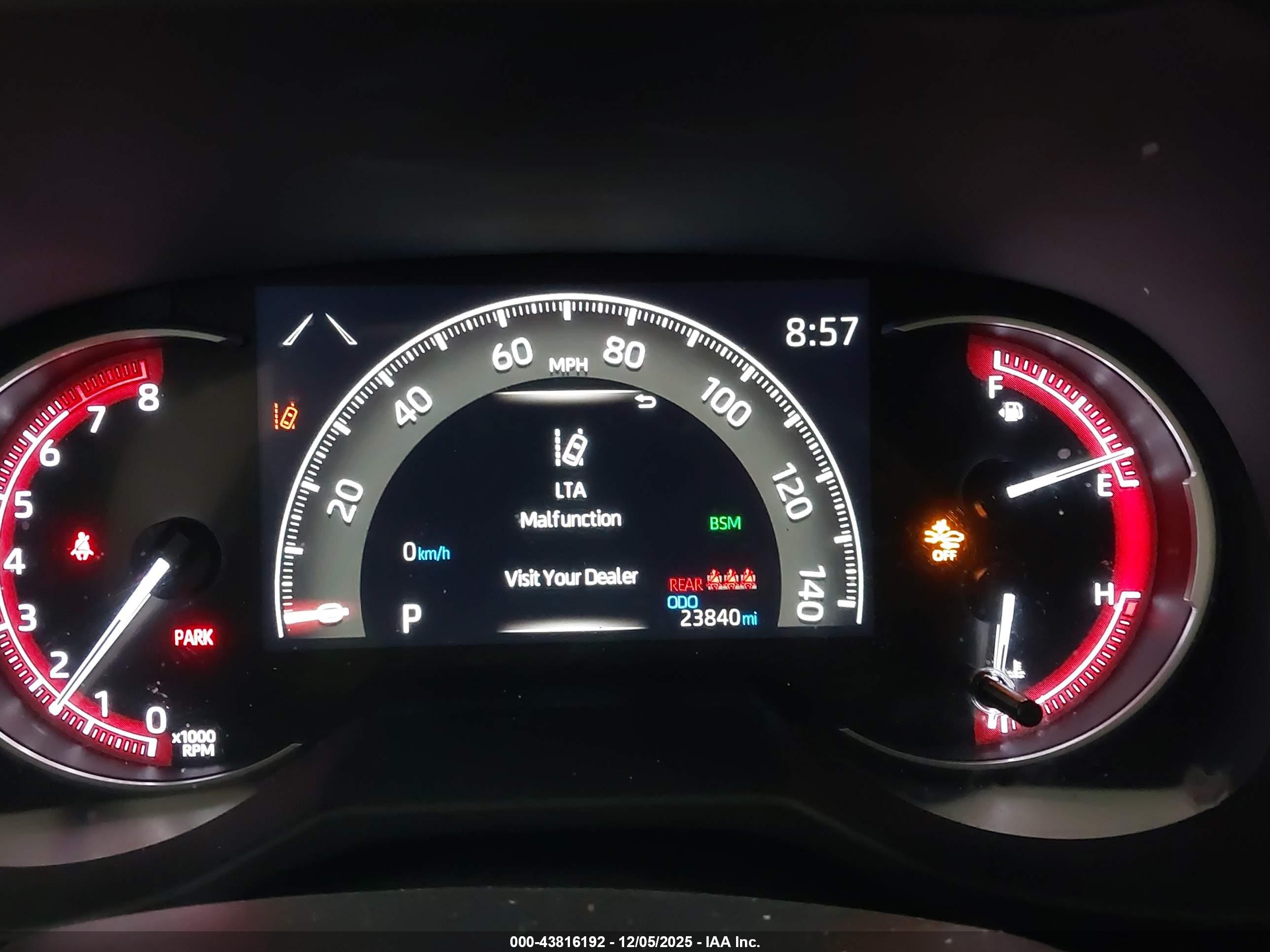 TOYOTA RAV4 image 7