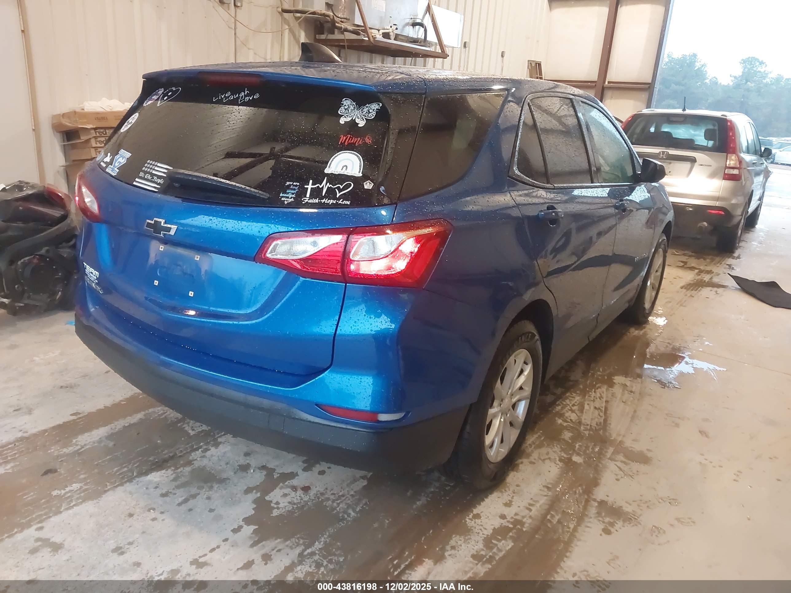 CHEVROLET EQUINOX image 4