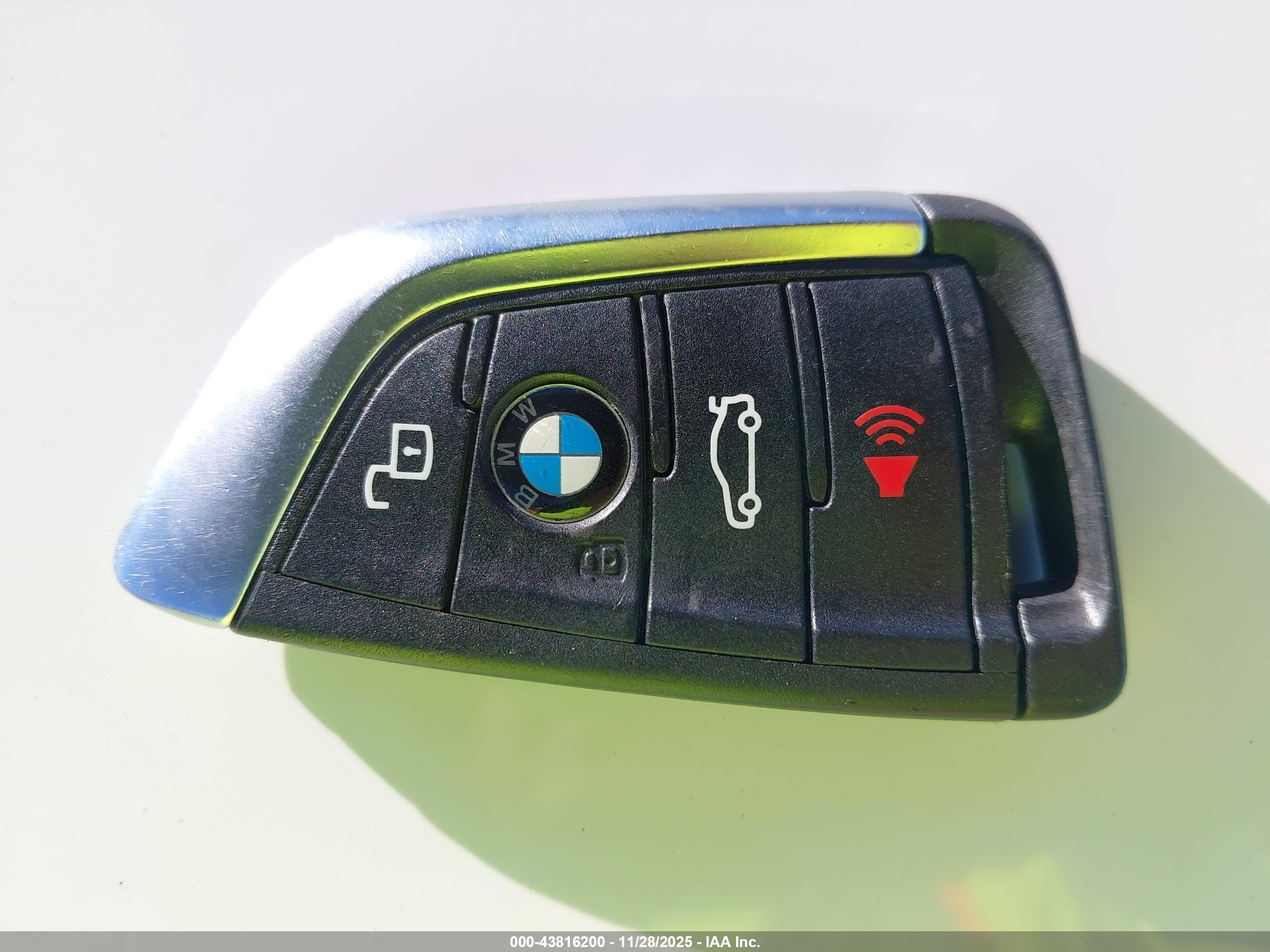 BMW 3 image 11