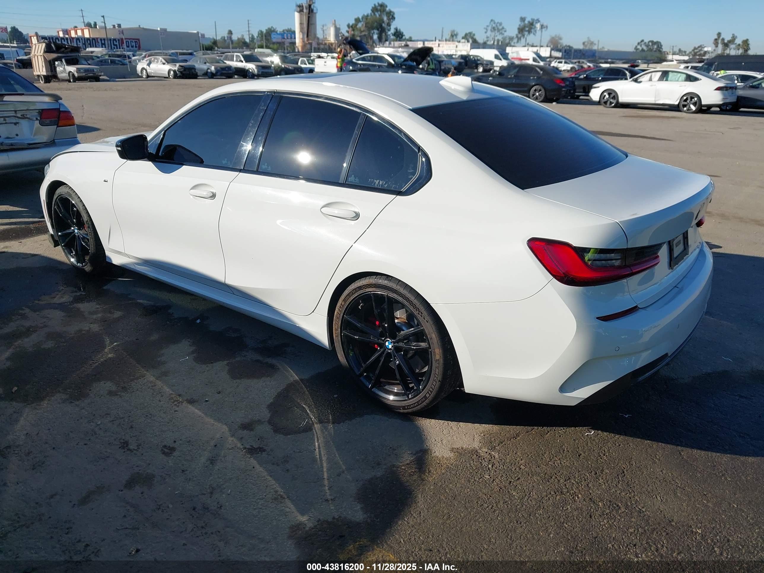 BMW 3 image 3