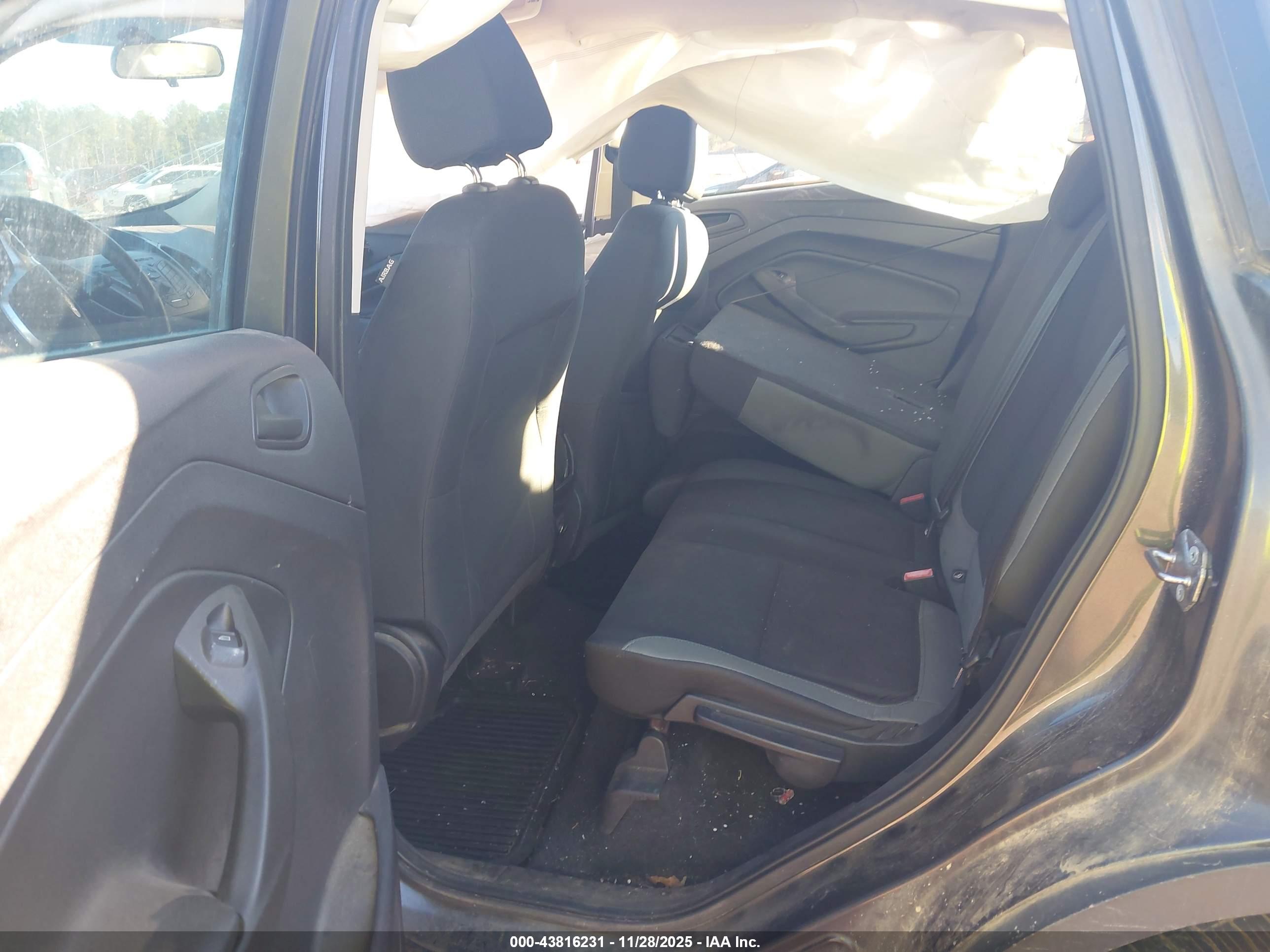 FORD ESCAPE image 8