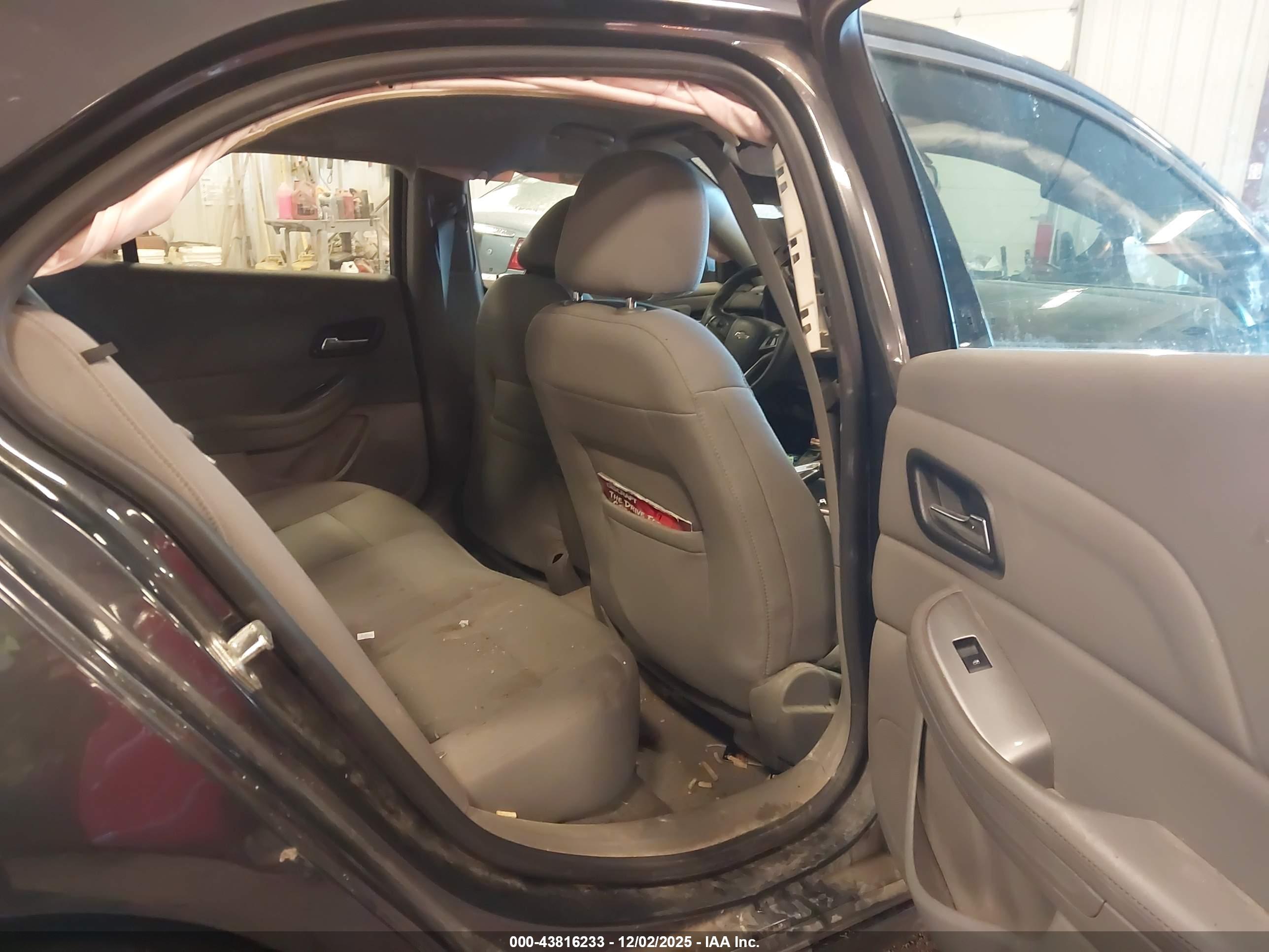 CHEVROLET MALIBU image 8