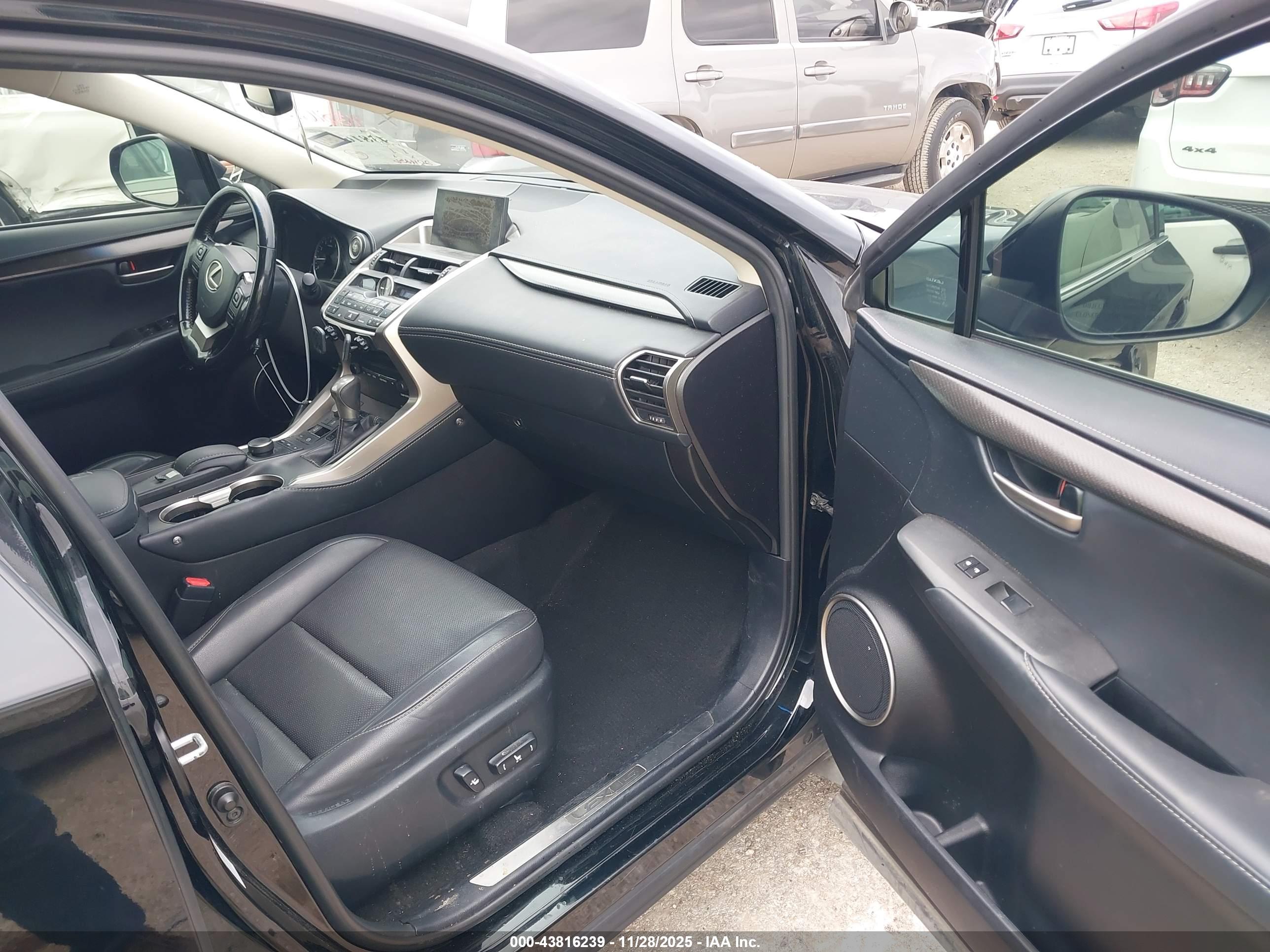 LEXUS NX image 5