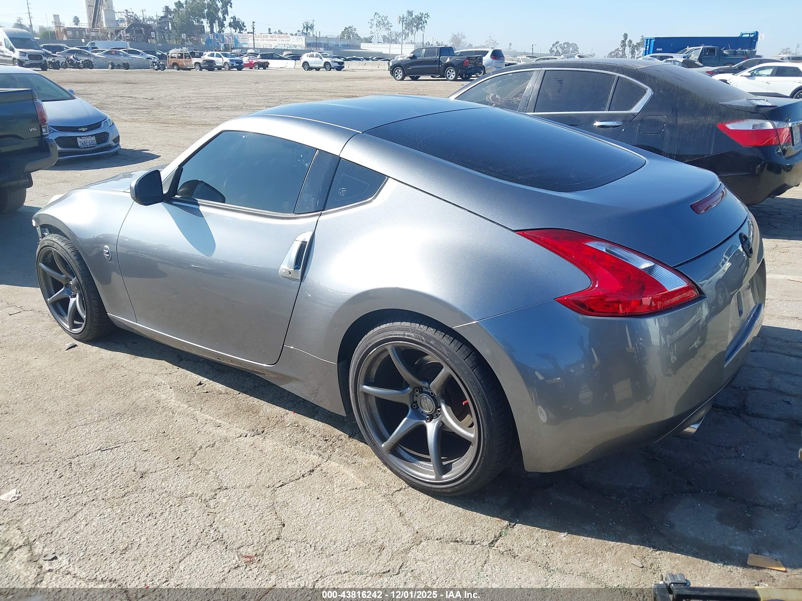 NISSAN 370Z image 3