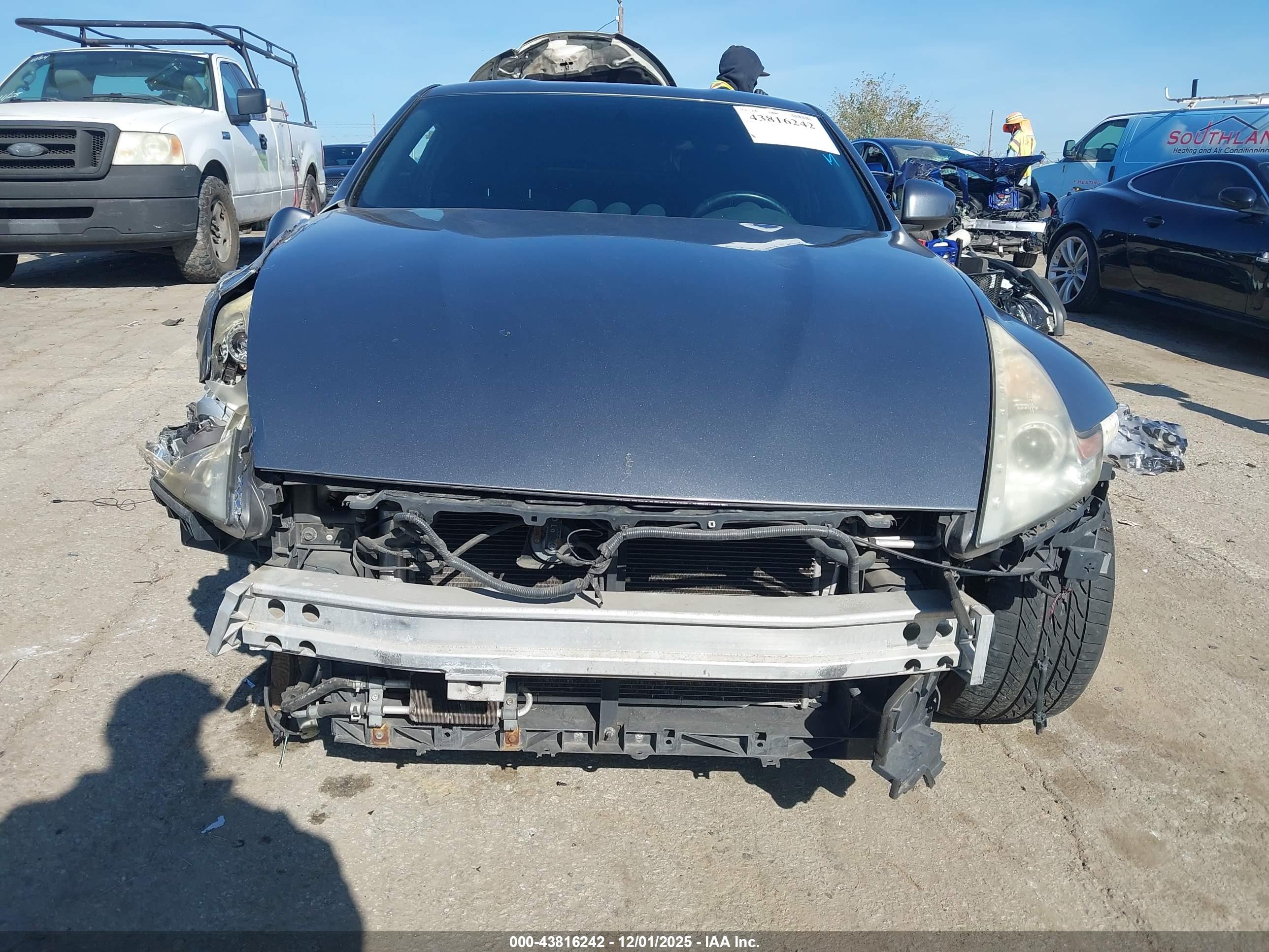 NISSAN 370Z image 6
