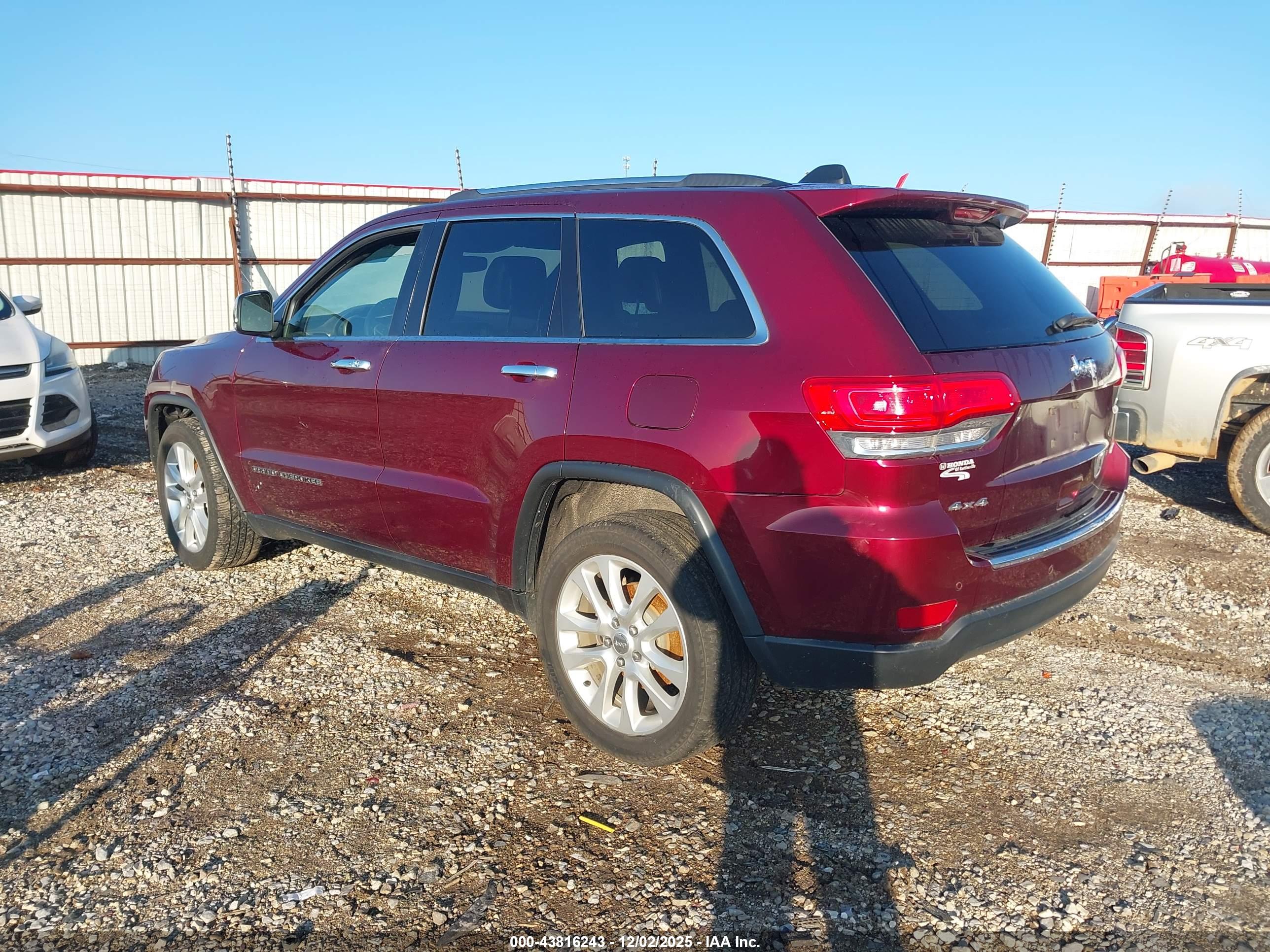 JEEP GRAND image 3