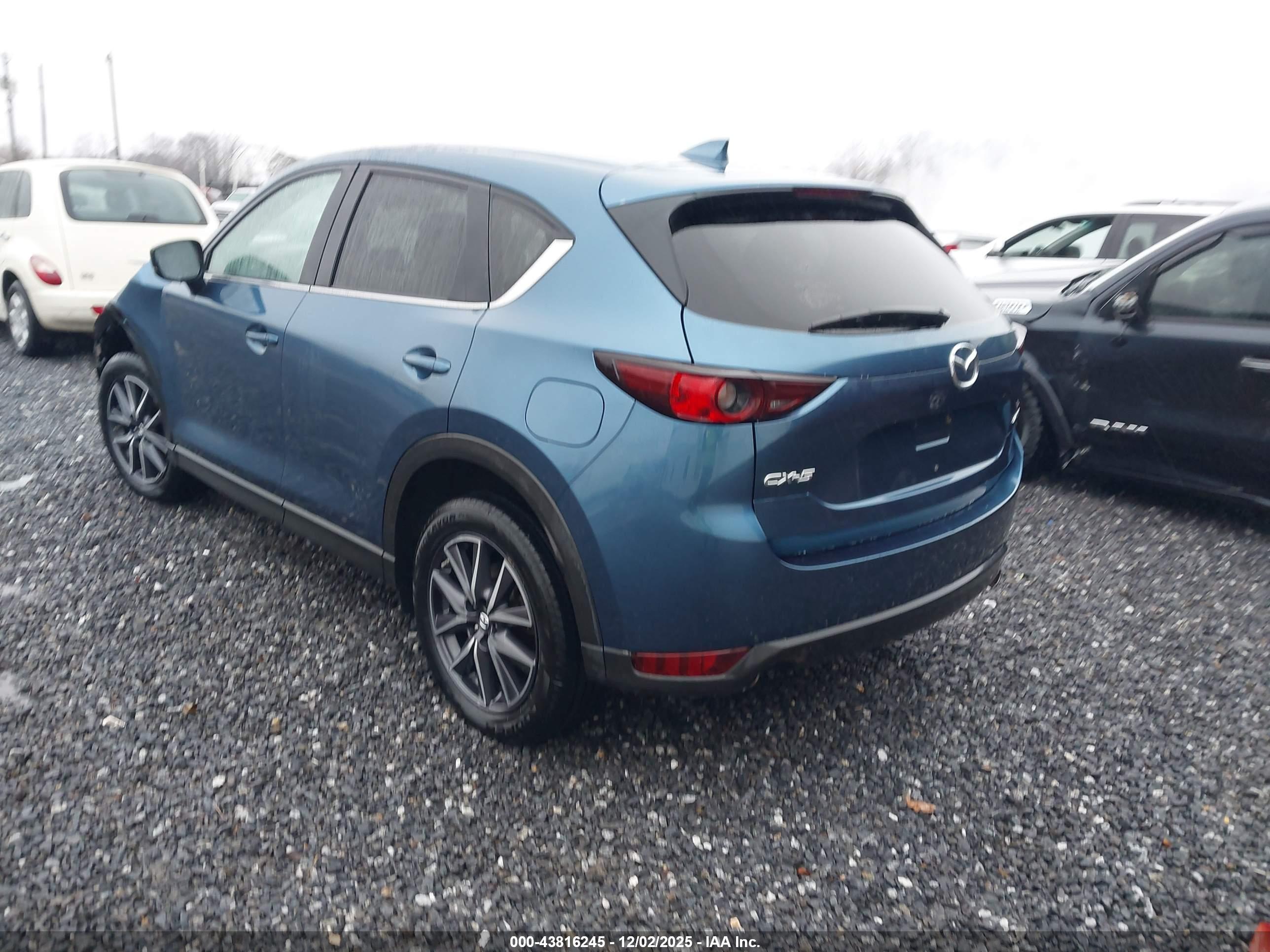 MAZDA CX-5 image 3